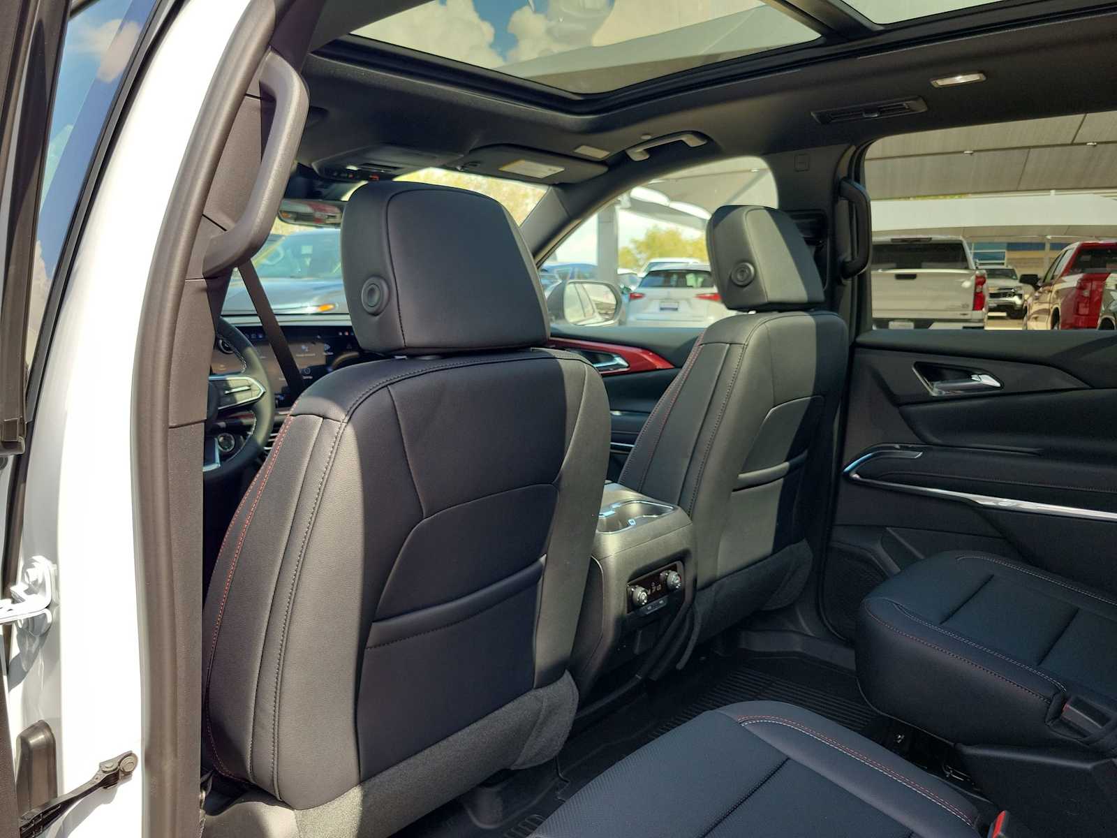 Thumbnail: 2026 Chevrolet Traverse - 12