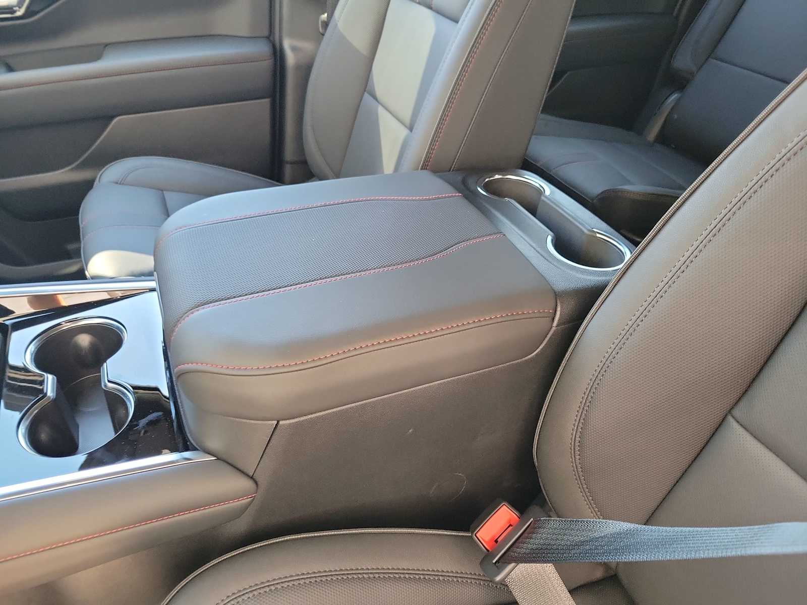 Thumbnail: 2026 Chevrolet Suburban - 16