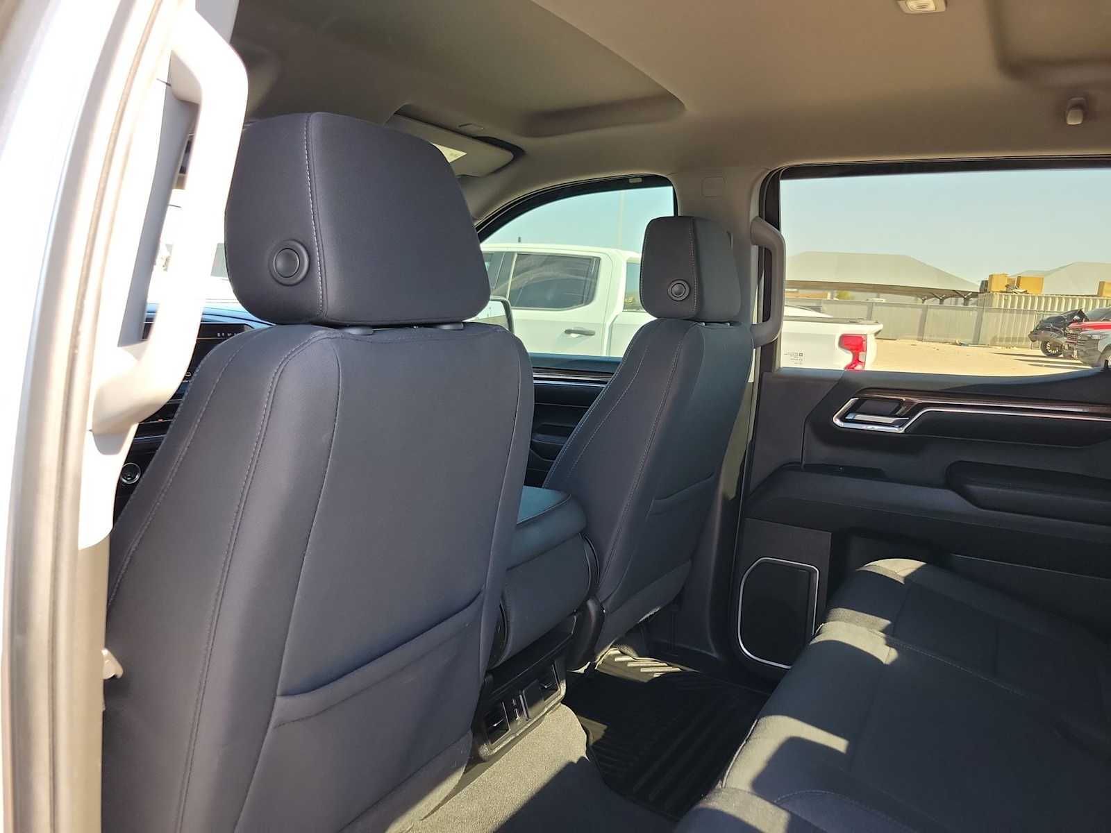 Thumbnail: 2023 Chevrolet Silverado 1500 - 16