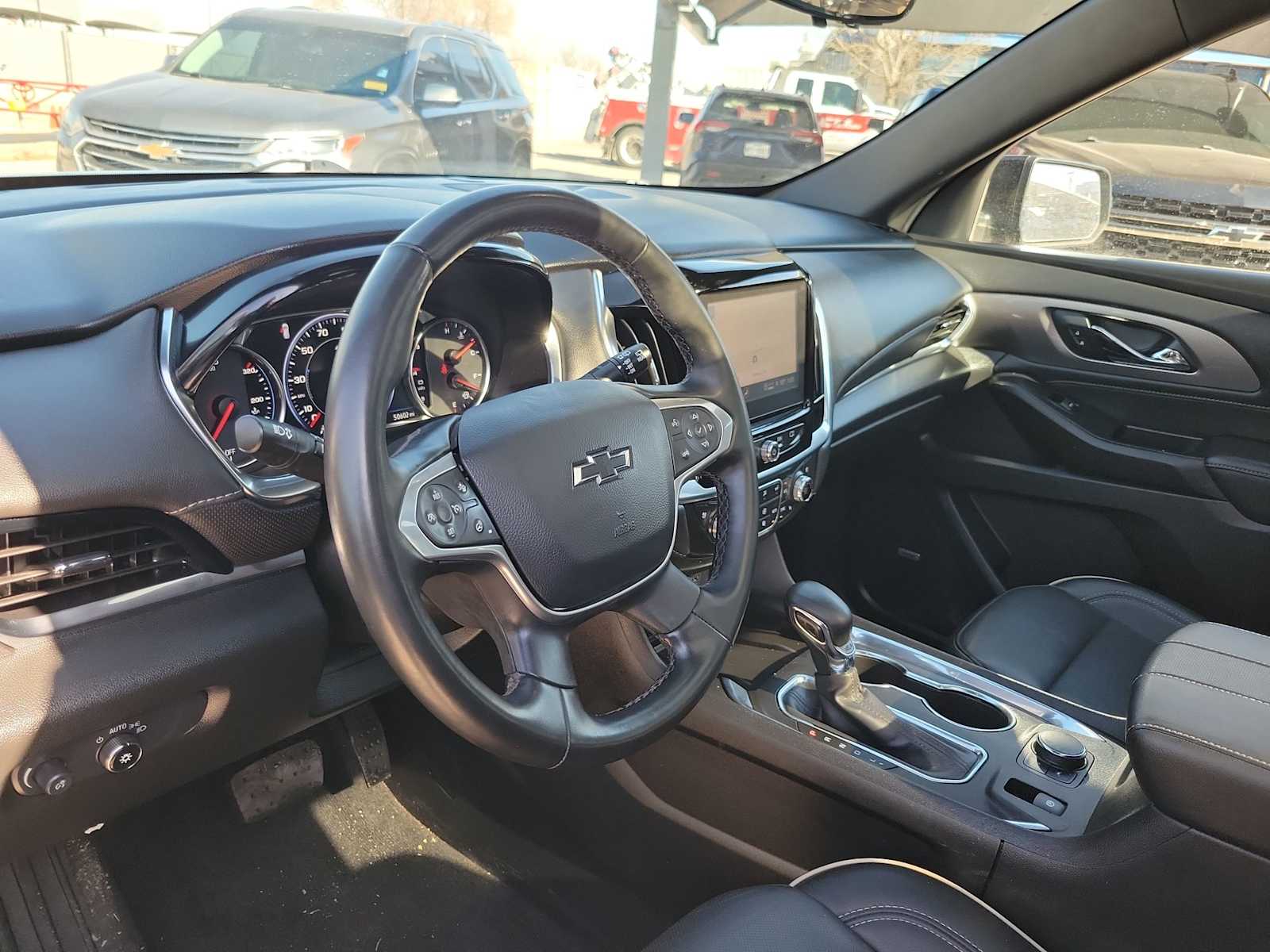 Thumbnail: 2023 Chevrolet Traverse - 2