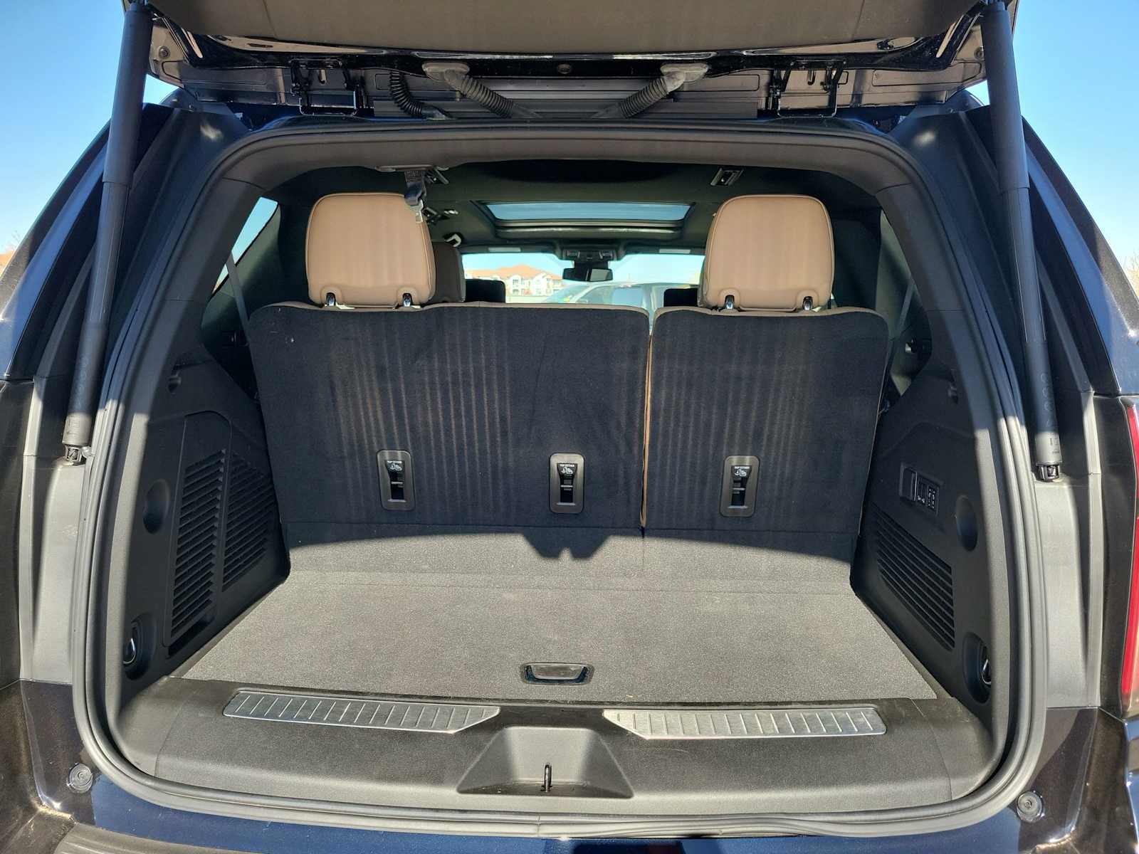 Thumbnail: 2023 Chevrolet Tahoe - 19