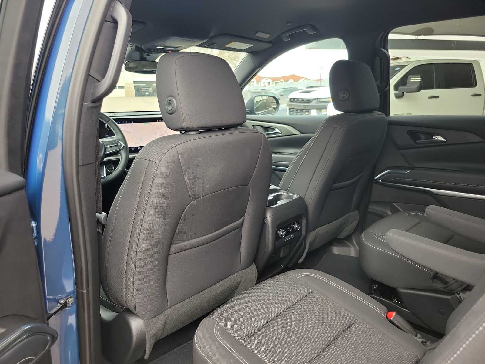 Thumbnail: 2025 Chevrolet Traverse - 12