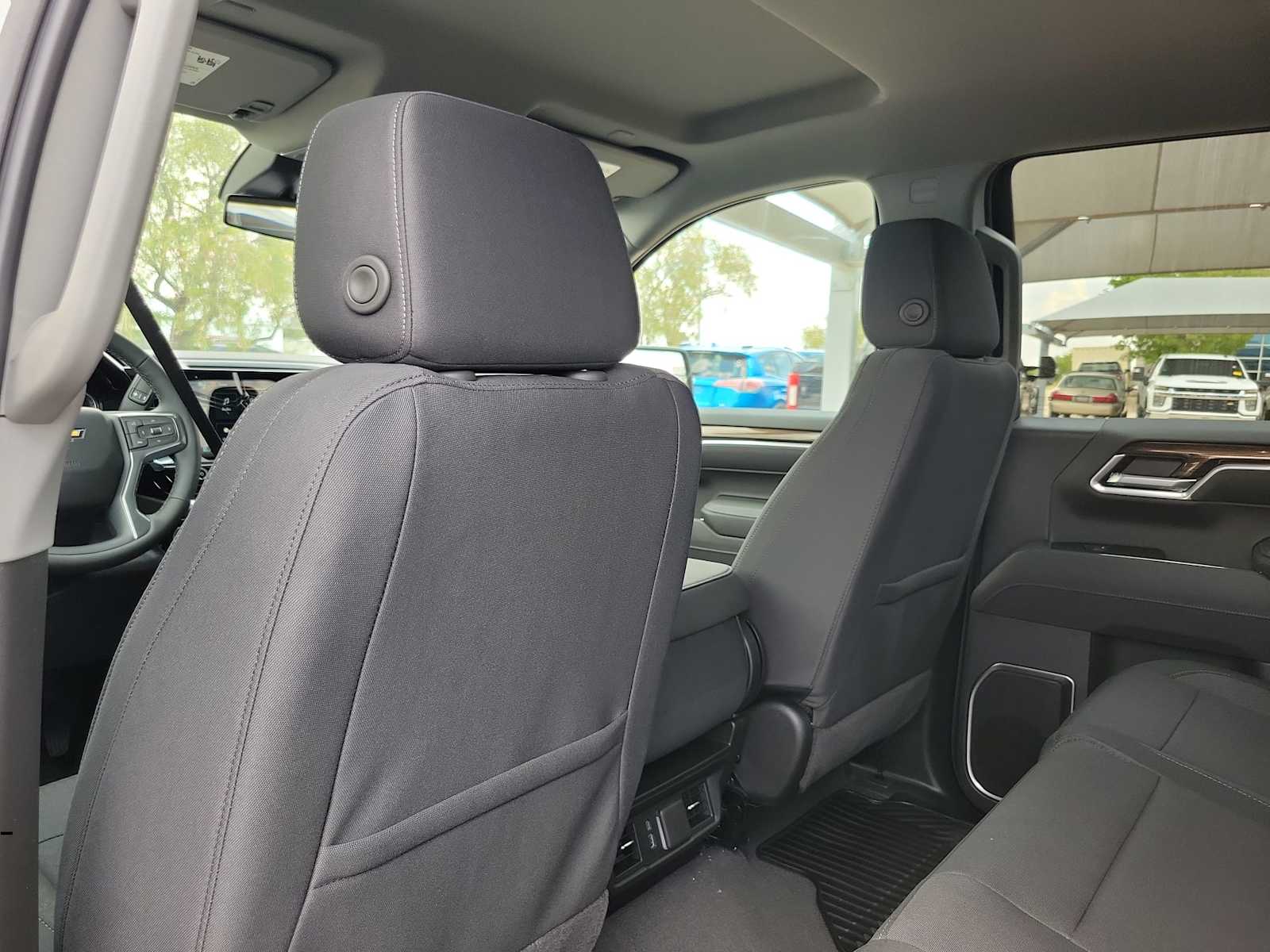 Thumbnail: 2026 Chevrolet Silverado 1500 - 12