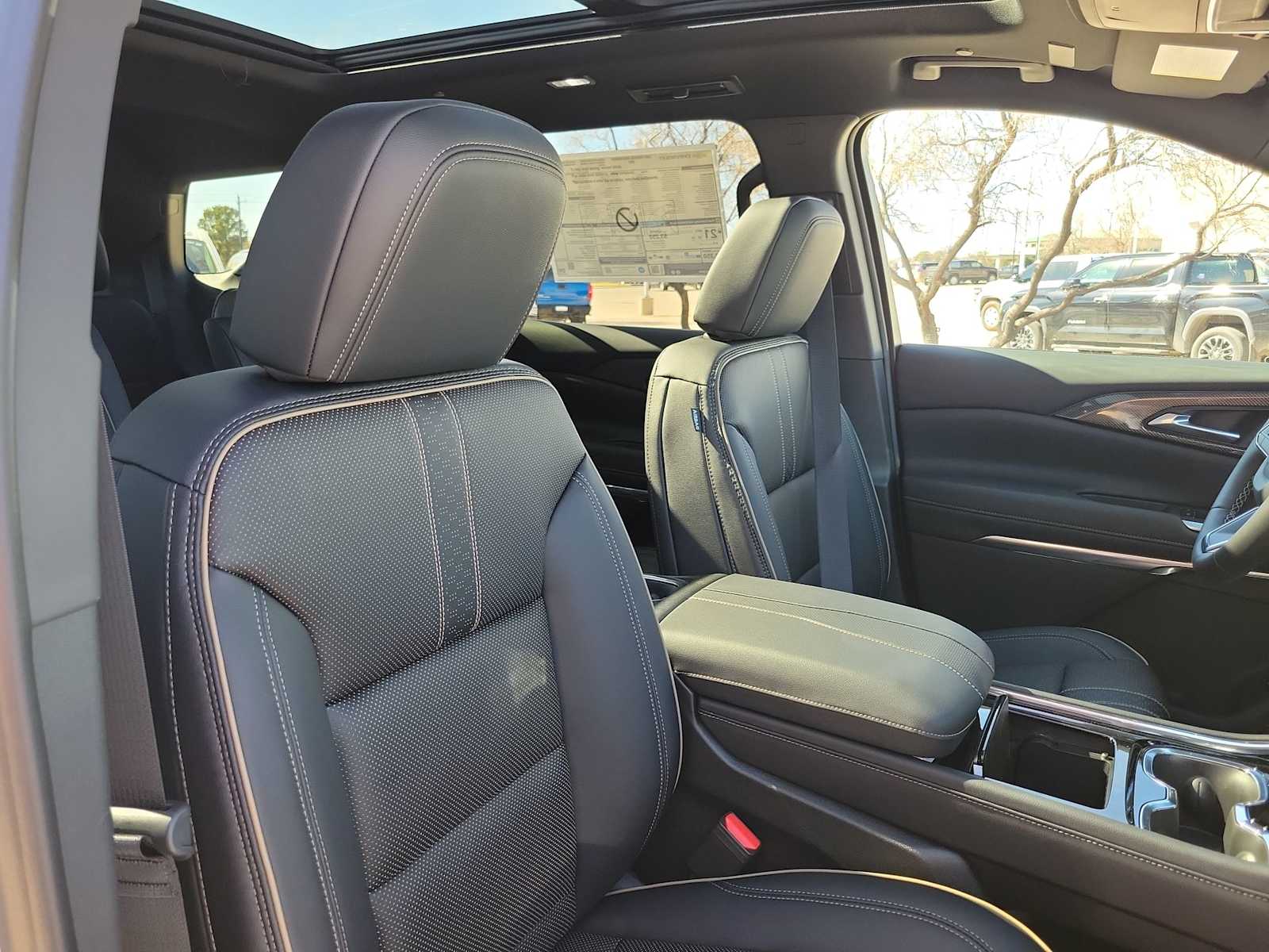 Thumbnail: 2026 Chevrolet Traverse - 10