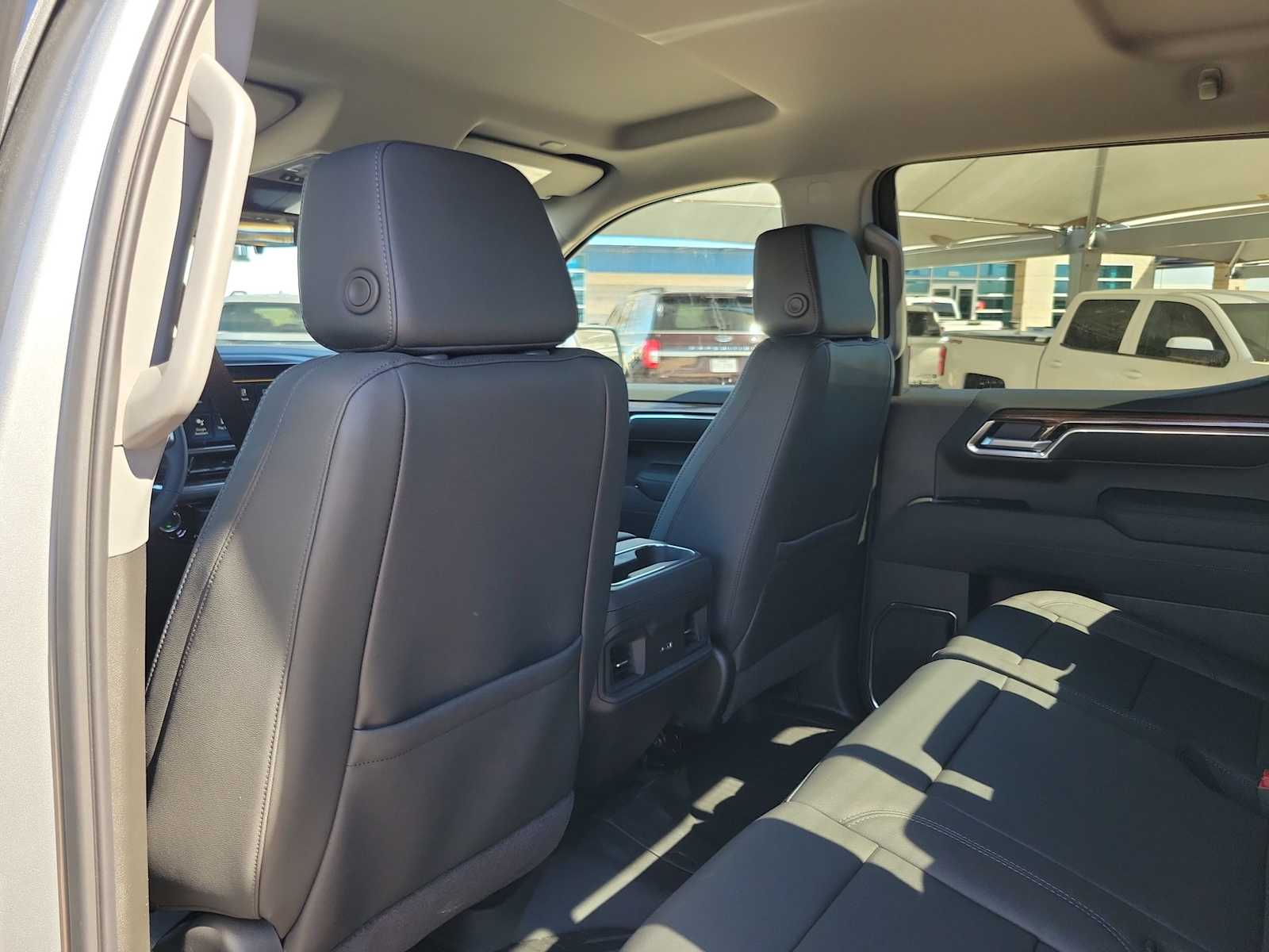 Thumbnail: 2026 Chevrolet Silverado 1500 - 8