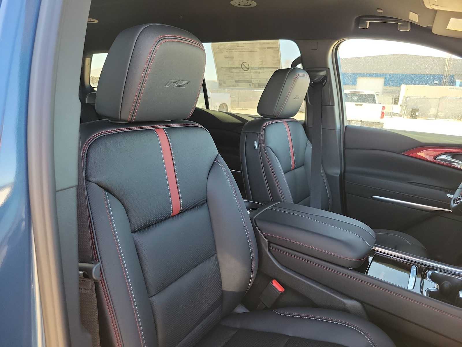 Thumbnail: 2026 Chevrolet Traverse - 14