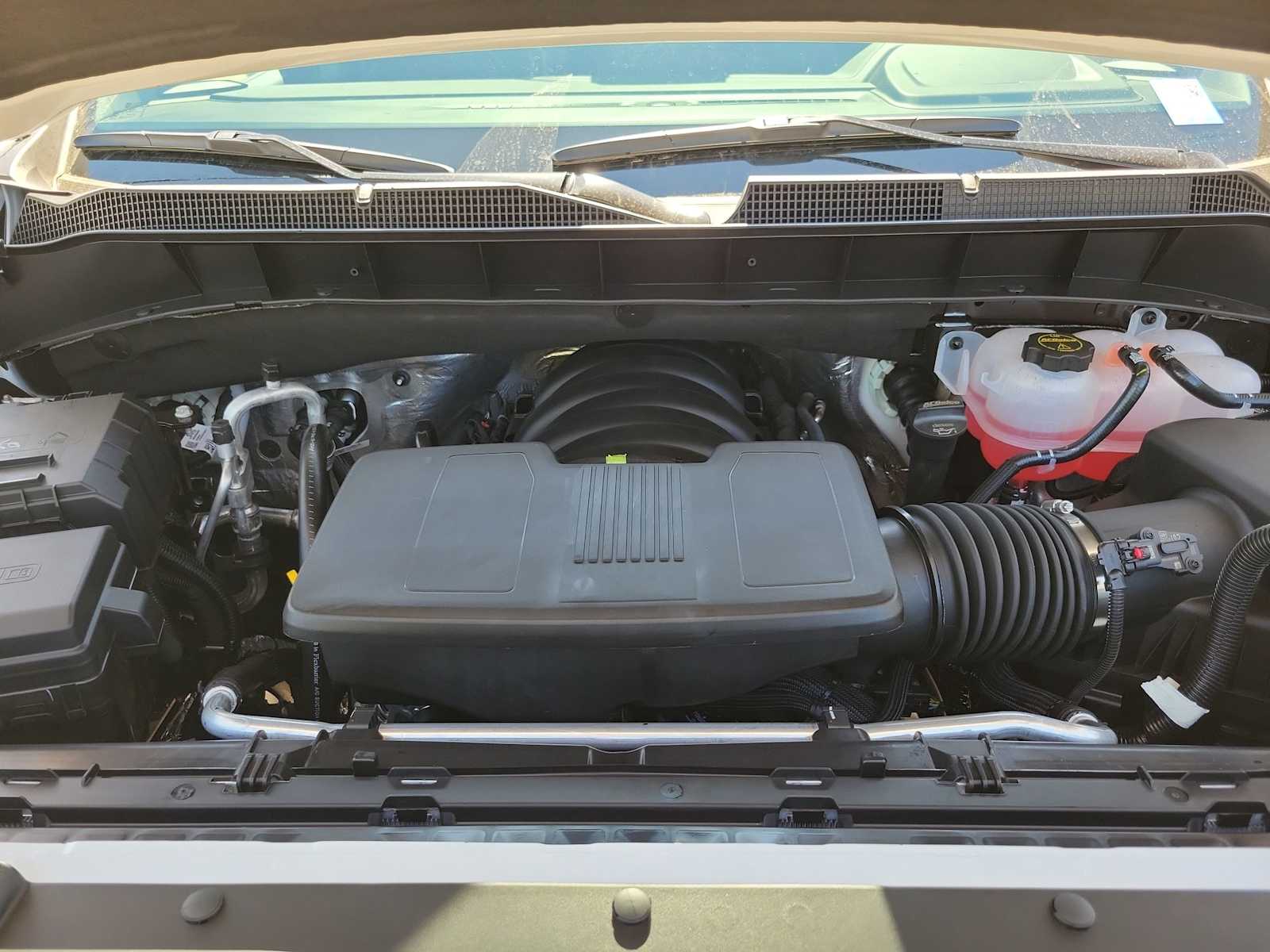 Thumbnail: 2026 Chevrolet Silverado 1500 - 9