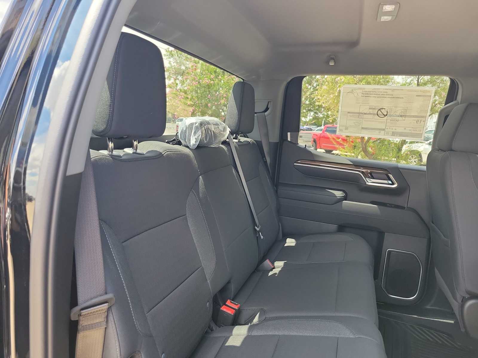 Thumbnail: 2026 Chevrolet Silverado 1500 - 13