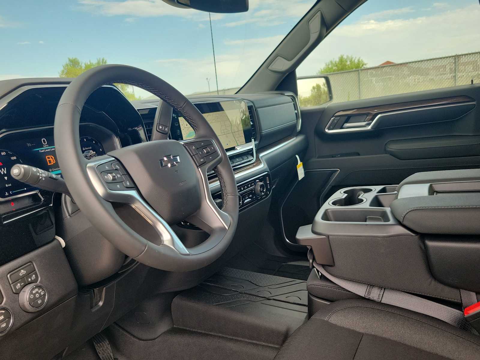 Thumbnail: 2026 Chevrolet Silverado 1500 - 10