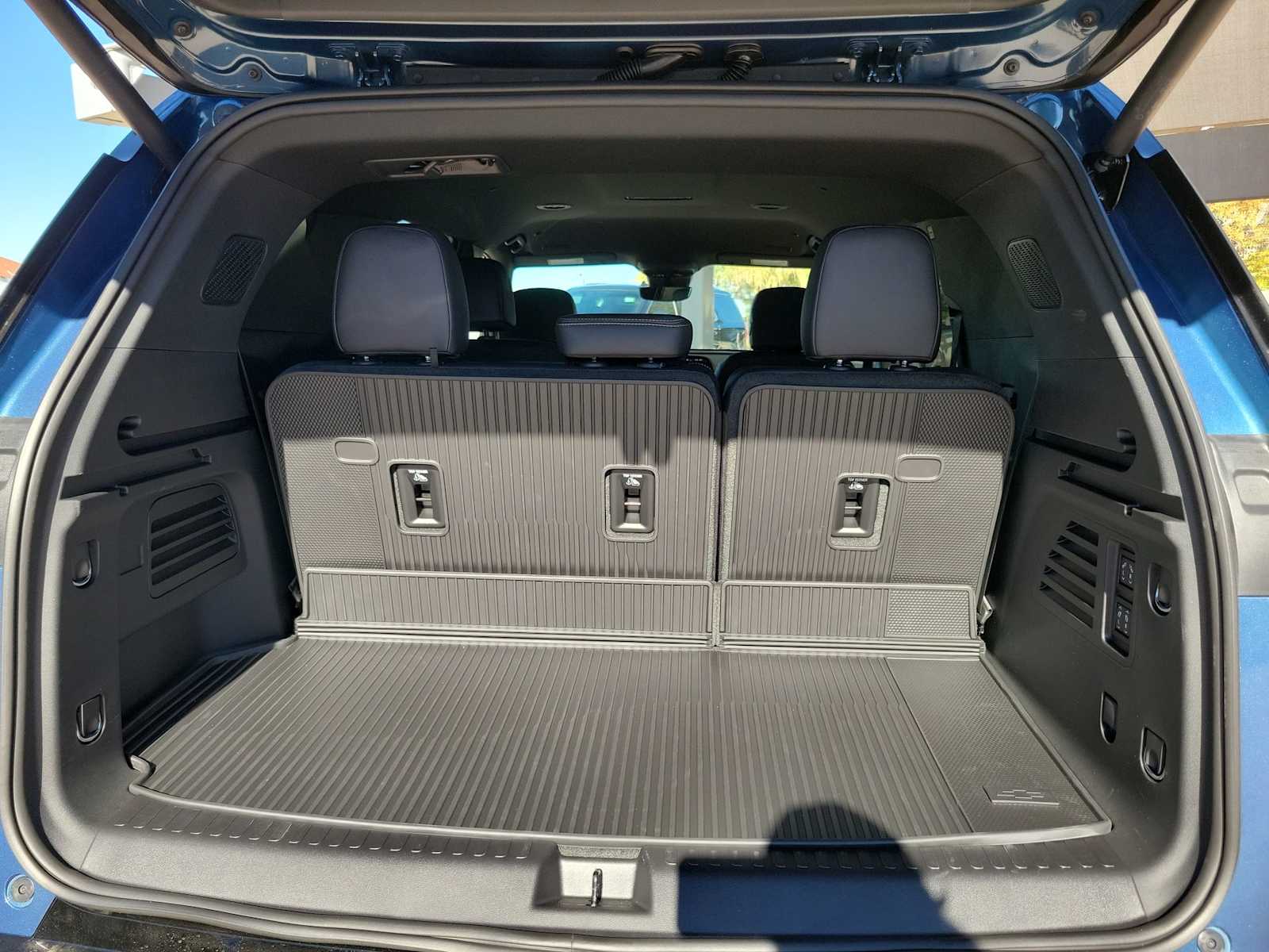 Thumbnail: 2026 Chevrolet Traverse - 19