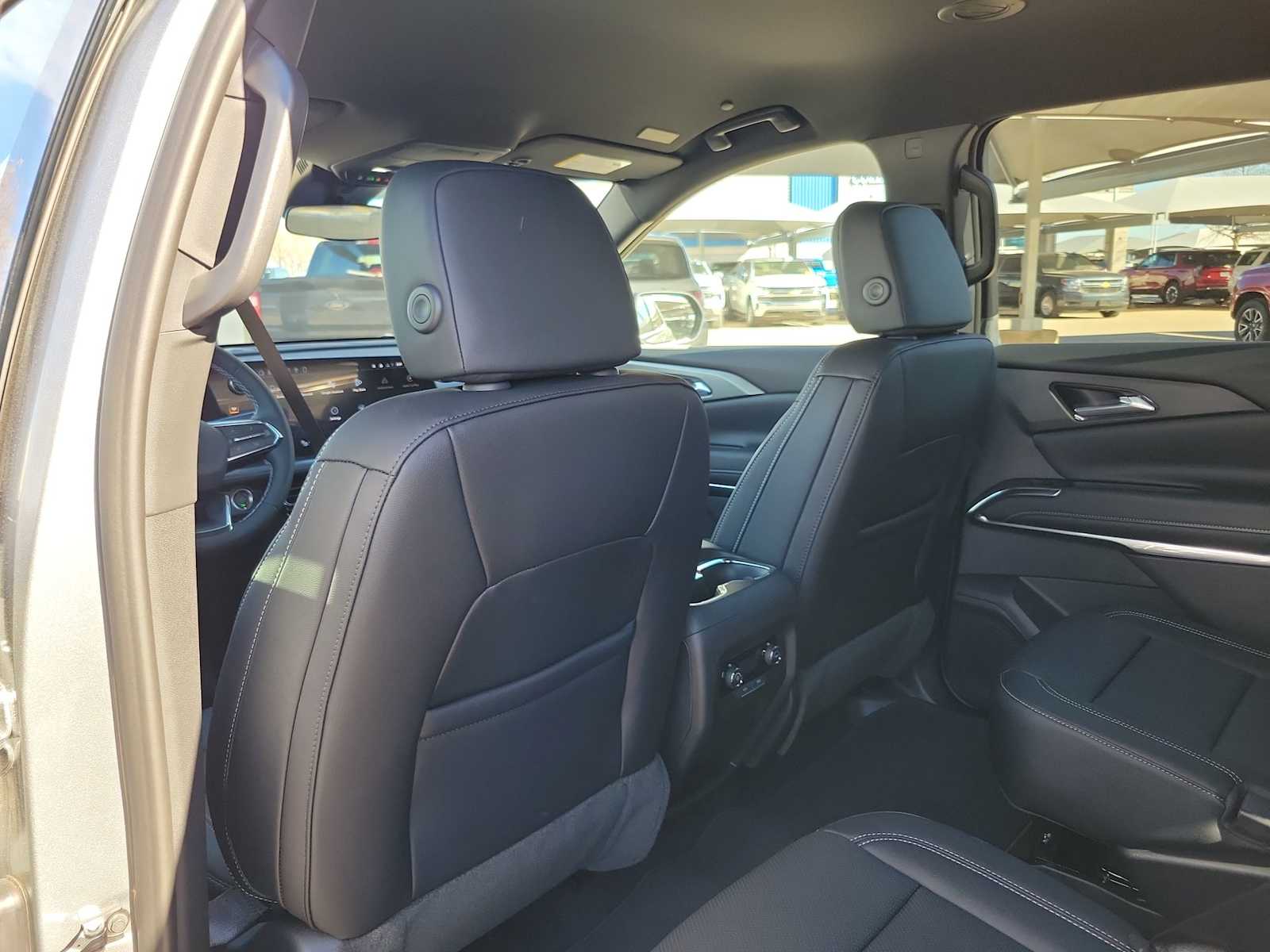 Thumbnail: 2026 Chevrolet Traverse - 12