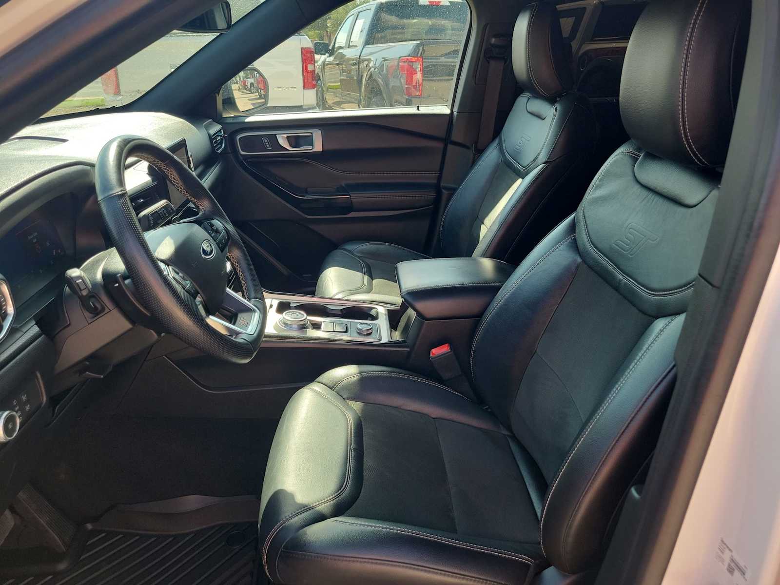 Thumbnail: 2021 Ford Explorer - 13