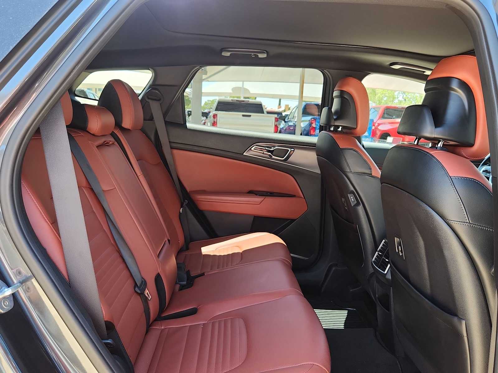 Thumbnail: 2023 Kia Sportage - 9