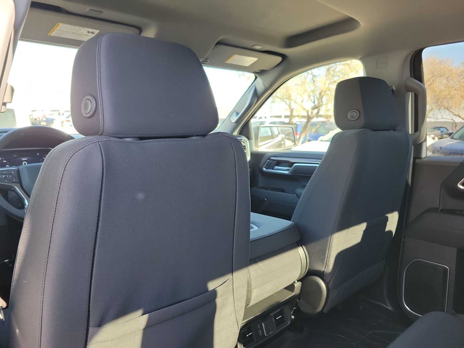 Thumbnail: 2026 Chevrolet Silverado 1500 - 12