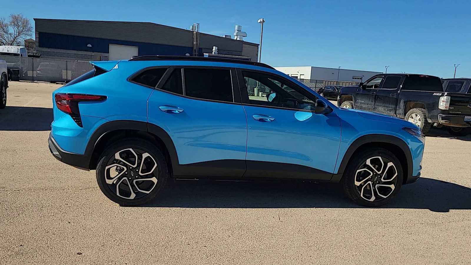 Thumbnail: 2026 Chevrolet Trax - 2