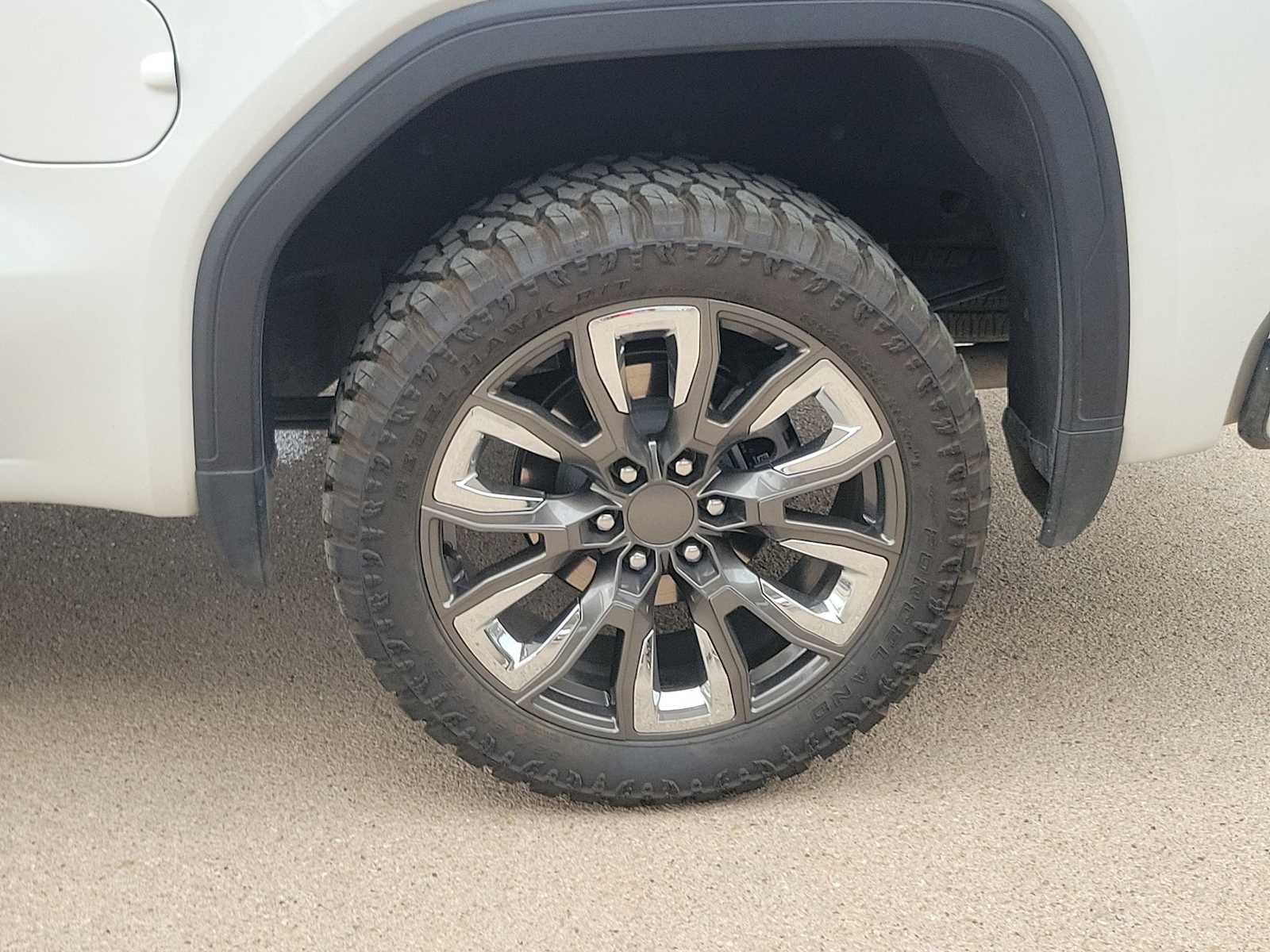 Thumbnail: 2023 GMC Sierra 1500 - 12