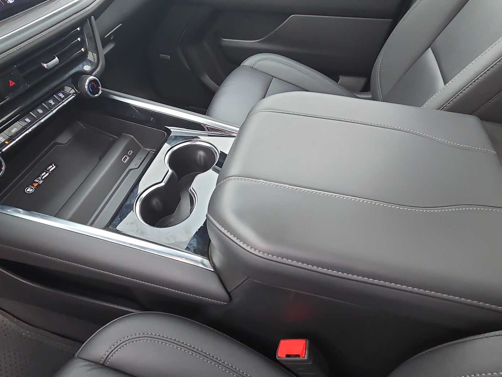 Thumbnail: 2025 Chevrolet Tahoe - 16