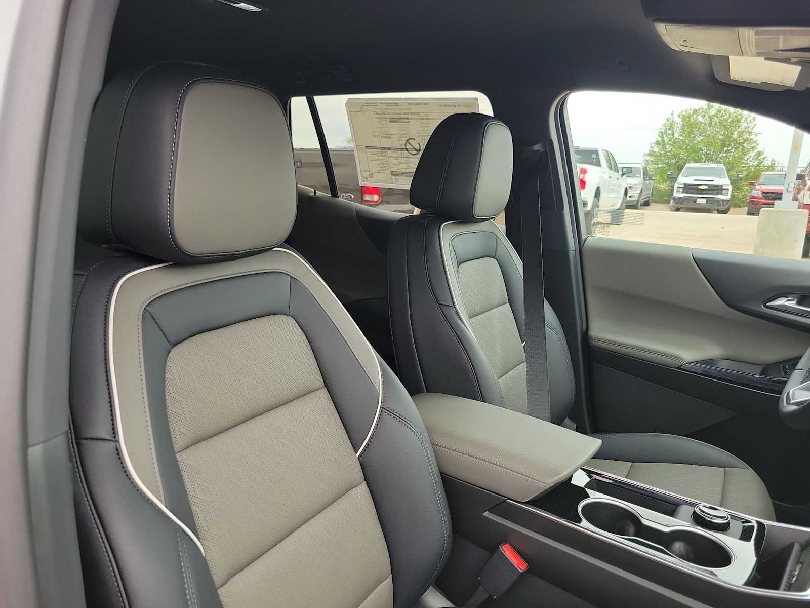 Thumbnail: 2026 Chevrolet Equinox - 18