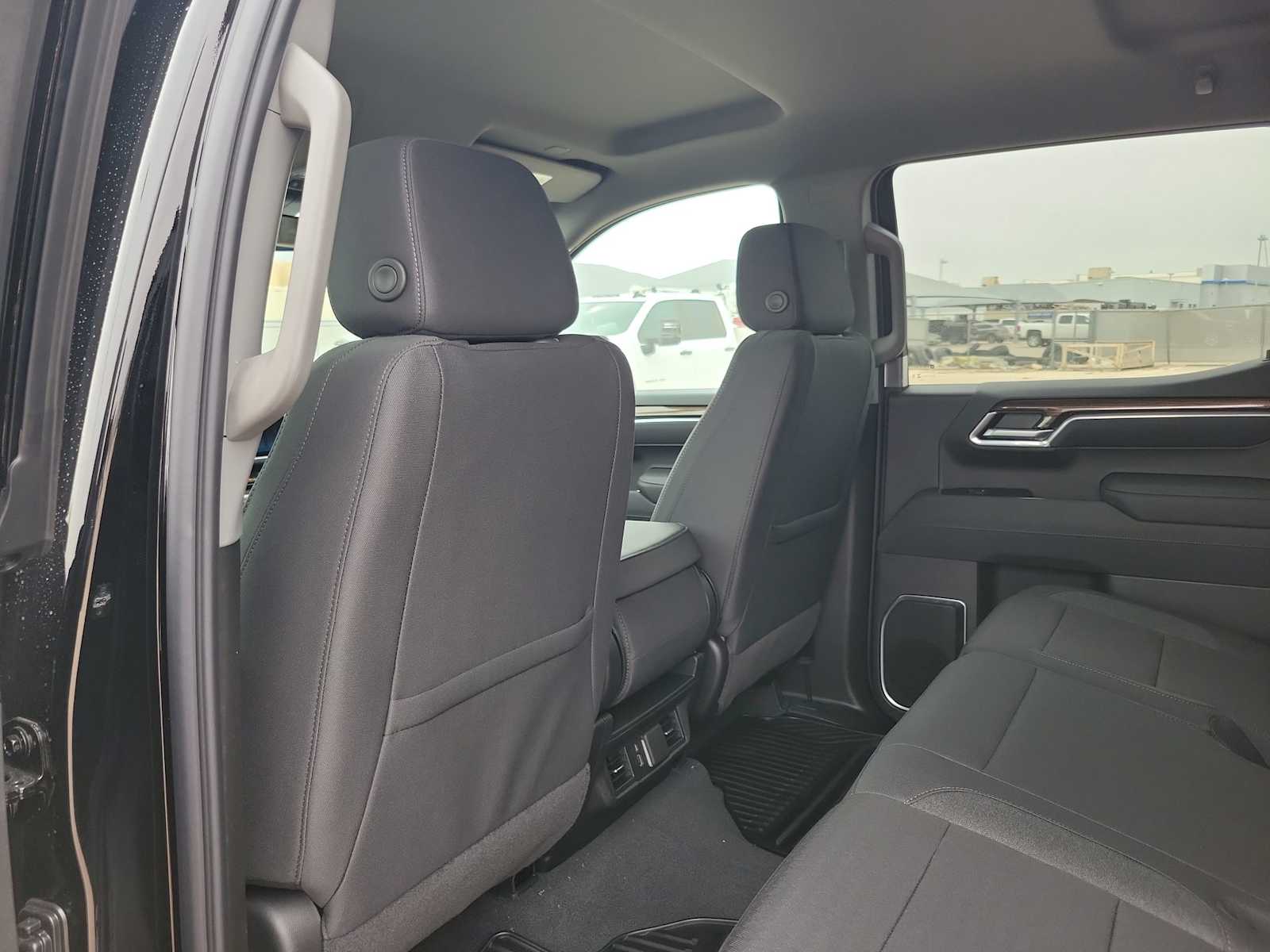 Thumbnail: 2026 Chevrolet Silverado 1500 - 8