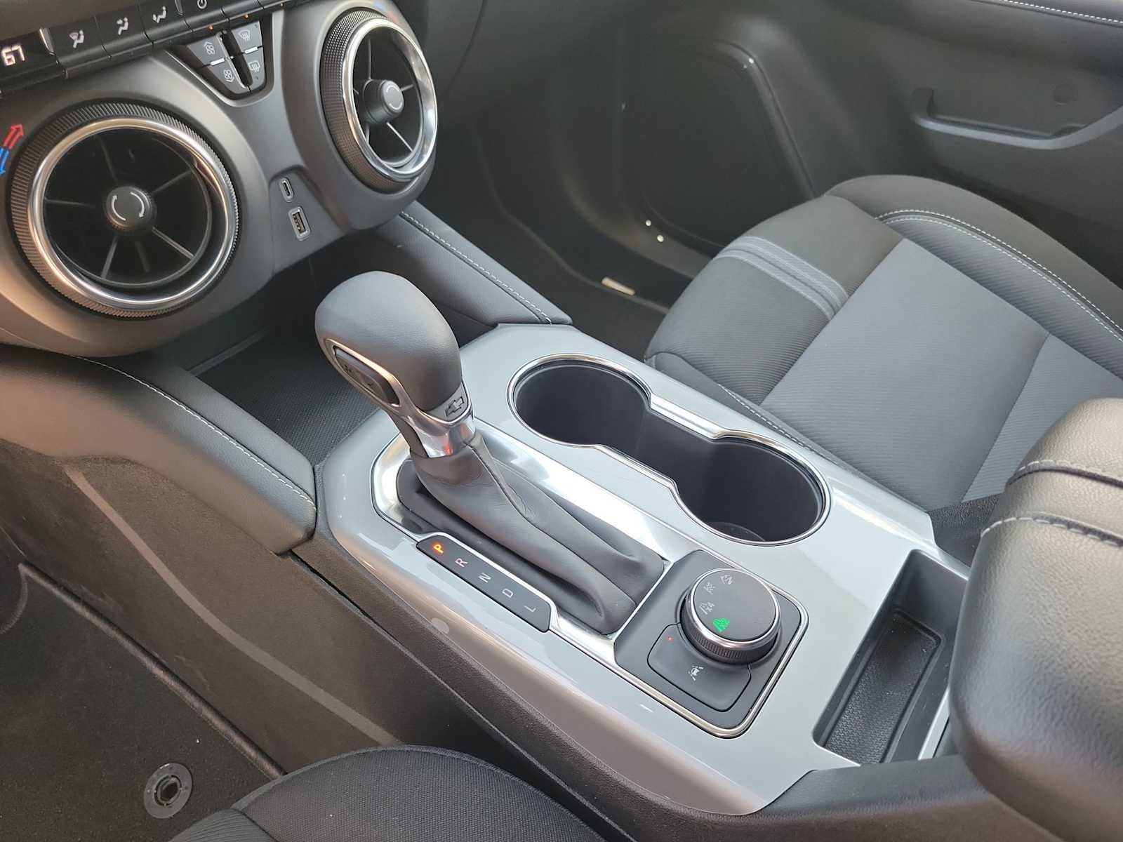 Thumbnail: 2025 Chevrolet Blazer - 21