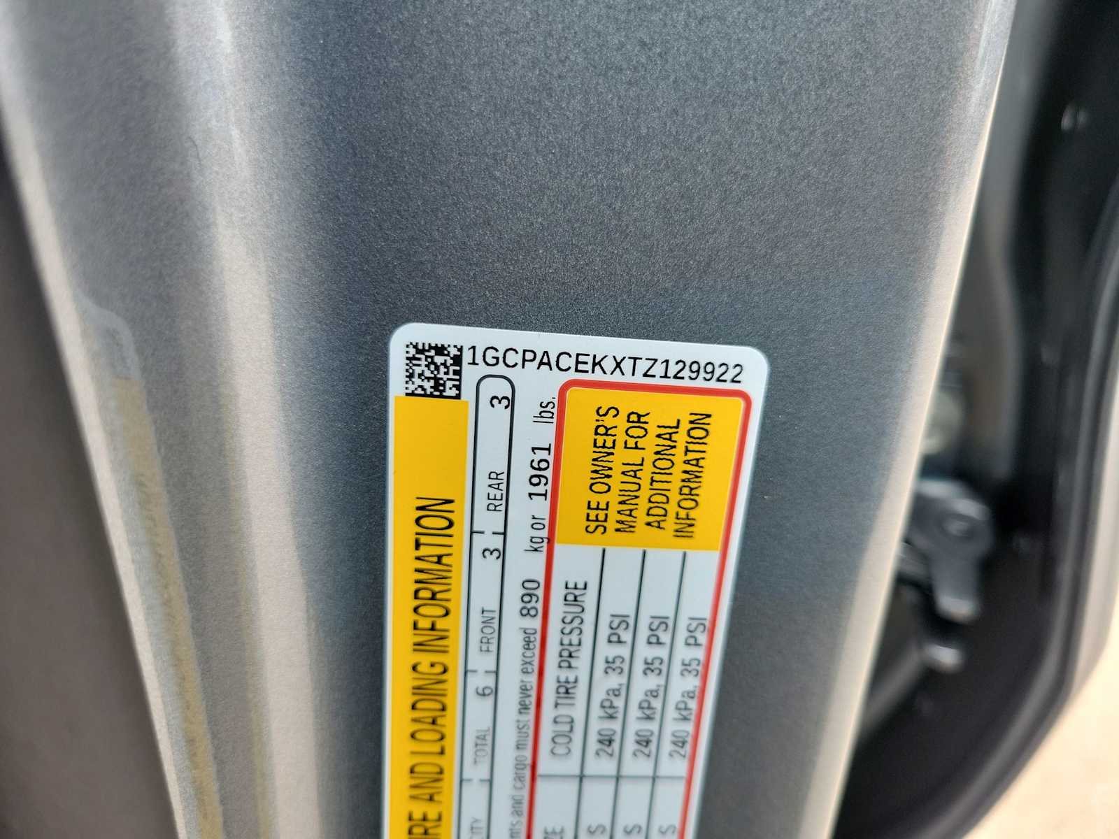 Thumbnail: 2026 Chevrolet Silverado 1500 - 21