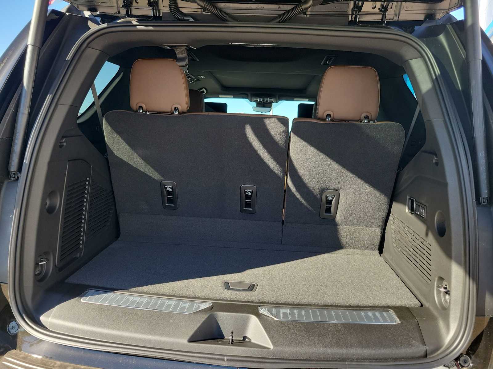 Thumbnail: 2026 Chevrolet Tahoe - 19