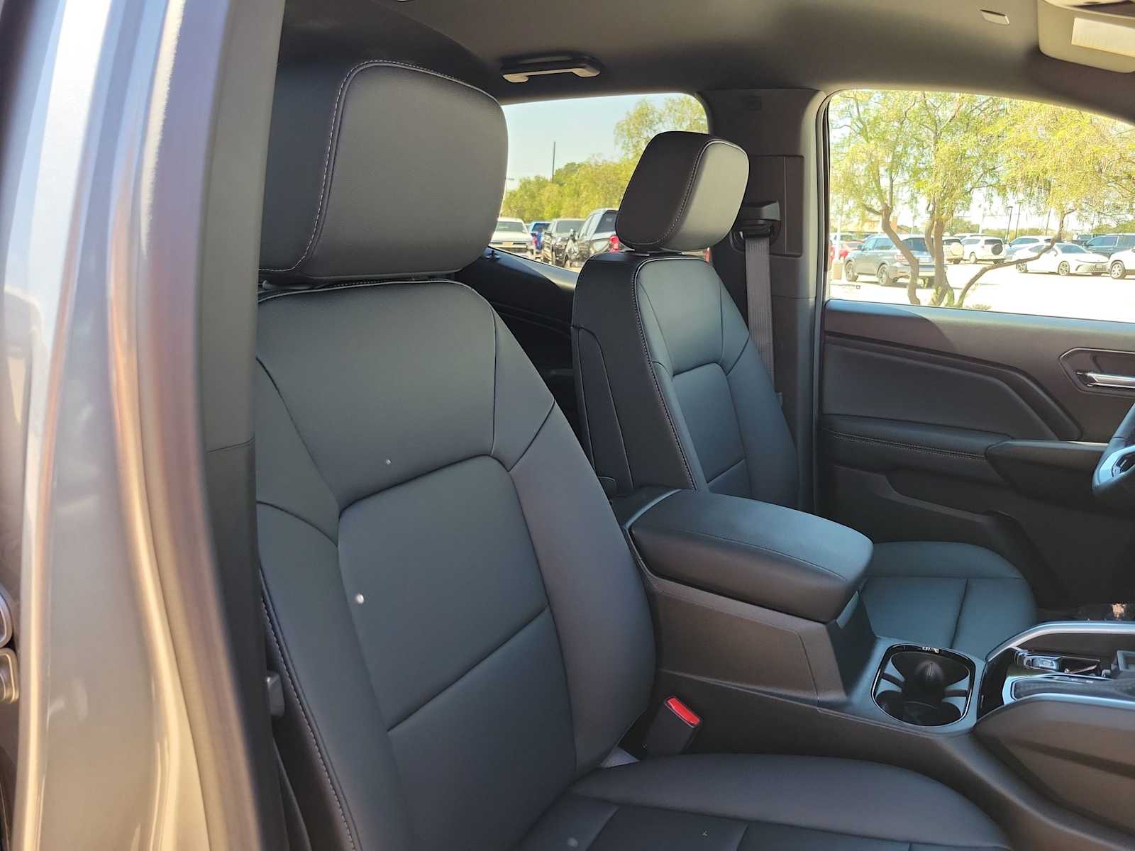 Thumbnail: 2026 Chevrolet Colorado - 14