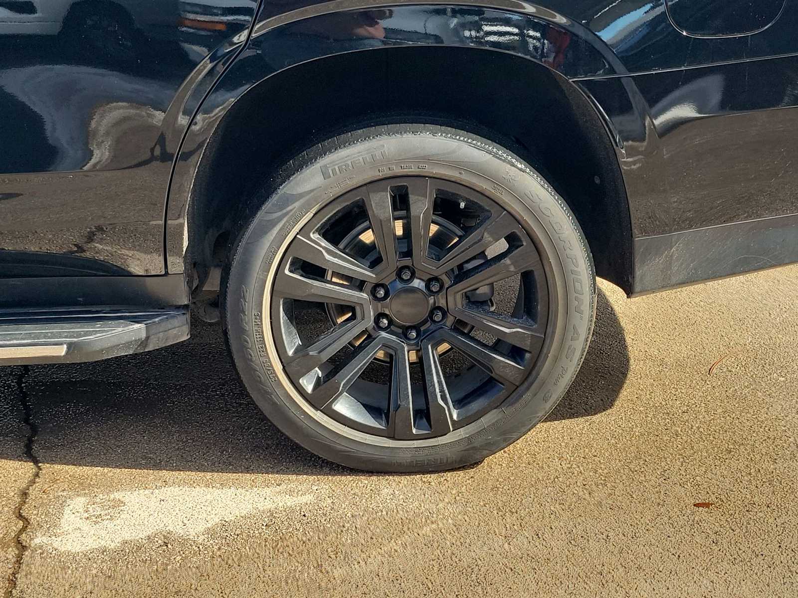 Thumbnail: 2023 Chevrolet Tahoe - 4