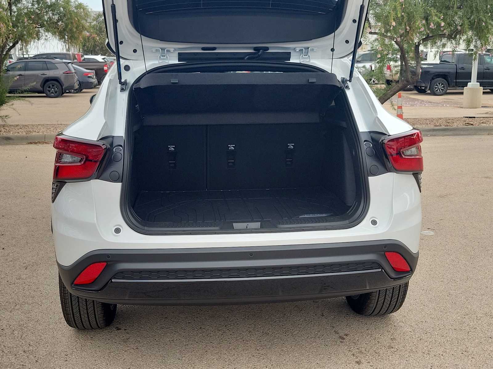 Thumbnail: 2026 Chevrolet Trax - 23