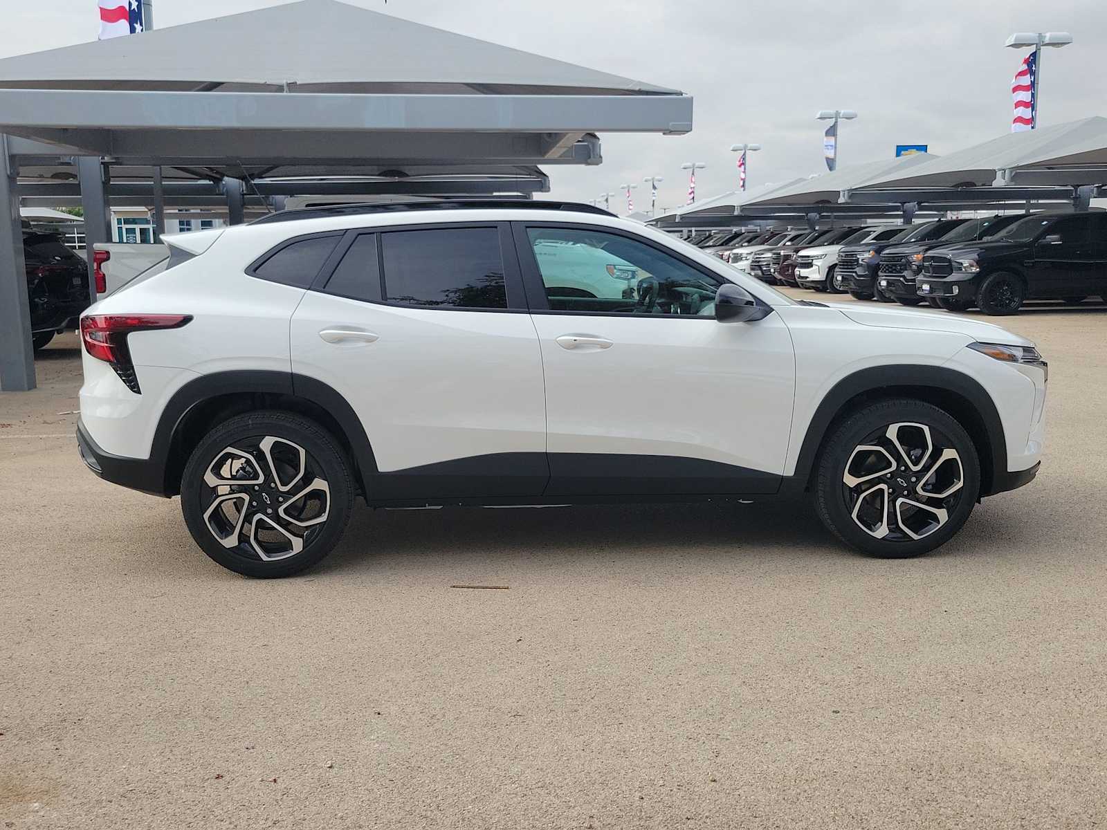 Thumbnail: 2026 Chevrolet Trax - 9