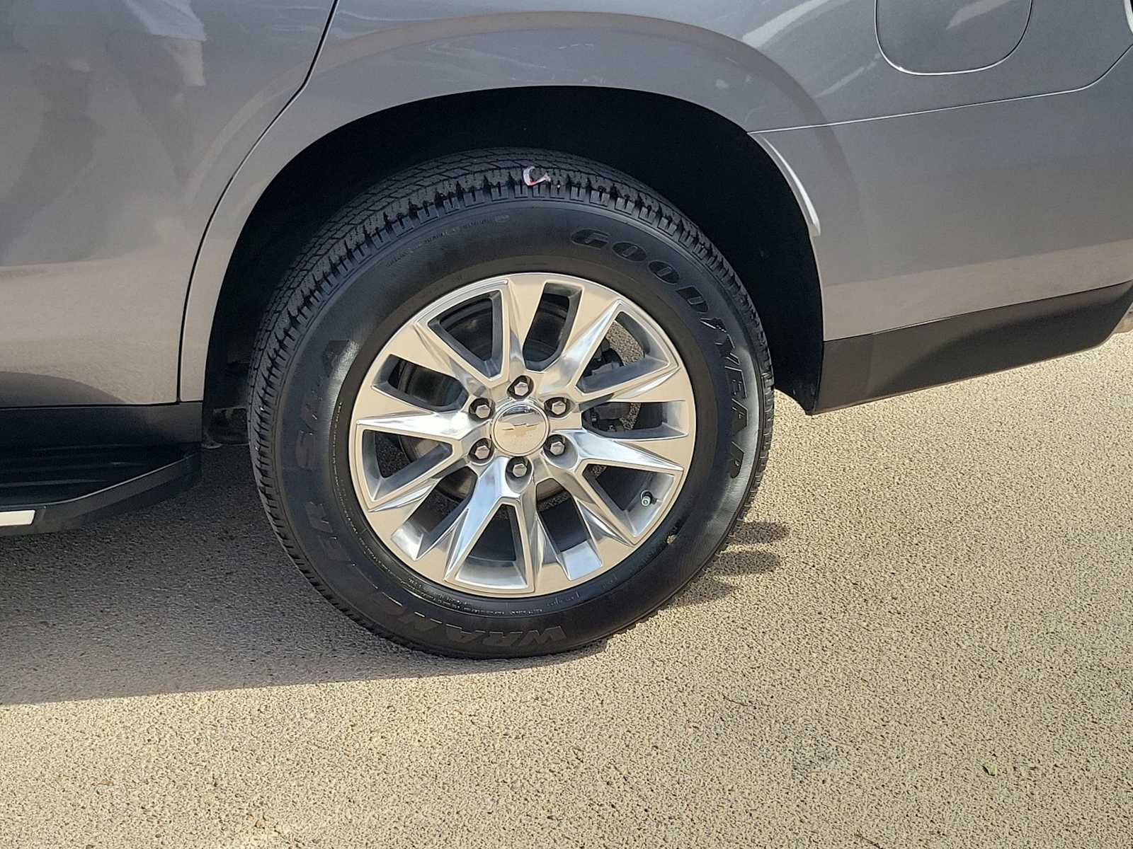 Thumbnail: 2022 Chevrolet Tahoe - 8