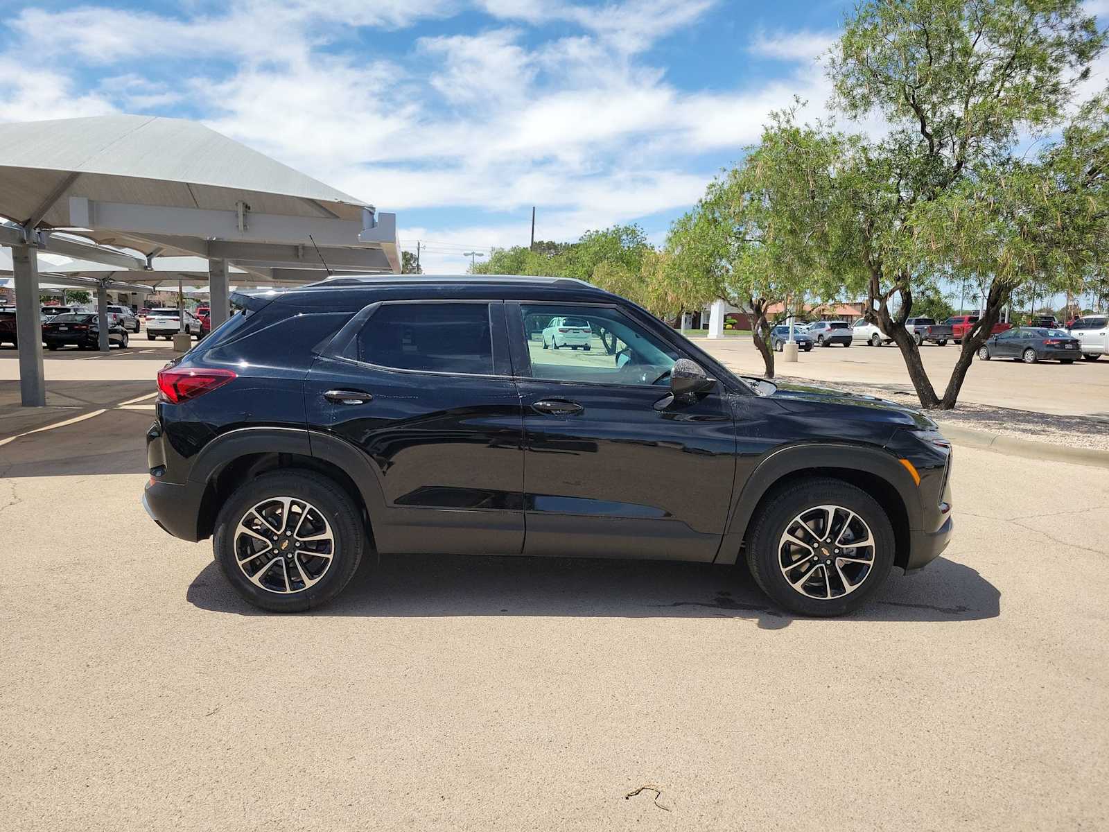 Thumbnail: 2026 Chevrolet TrailBlazer - 9
