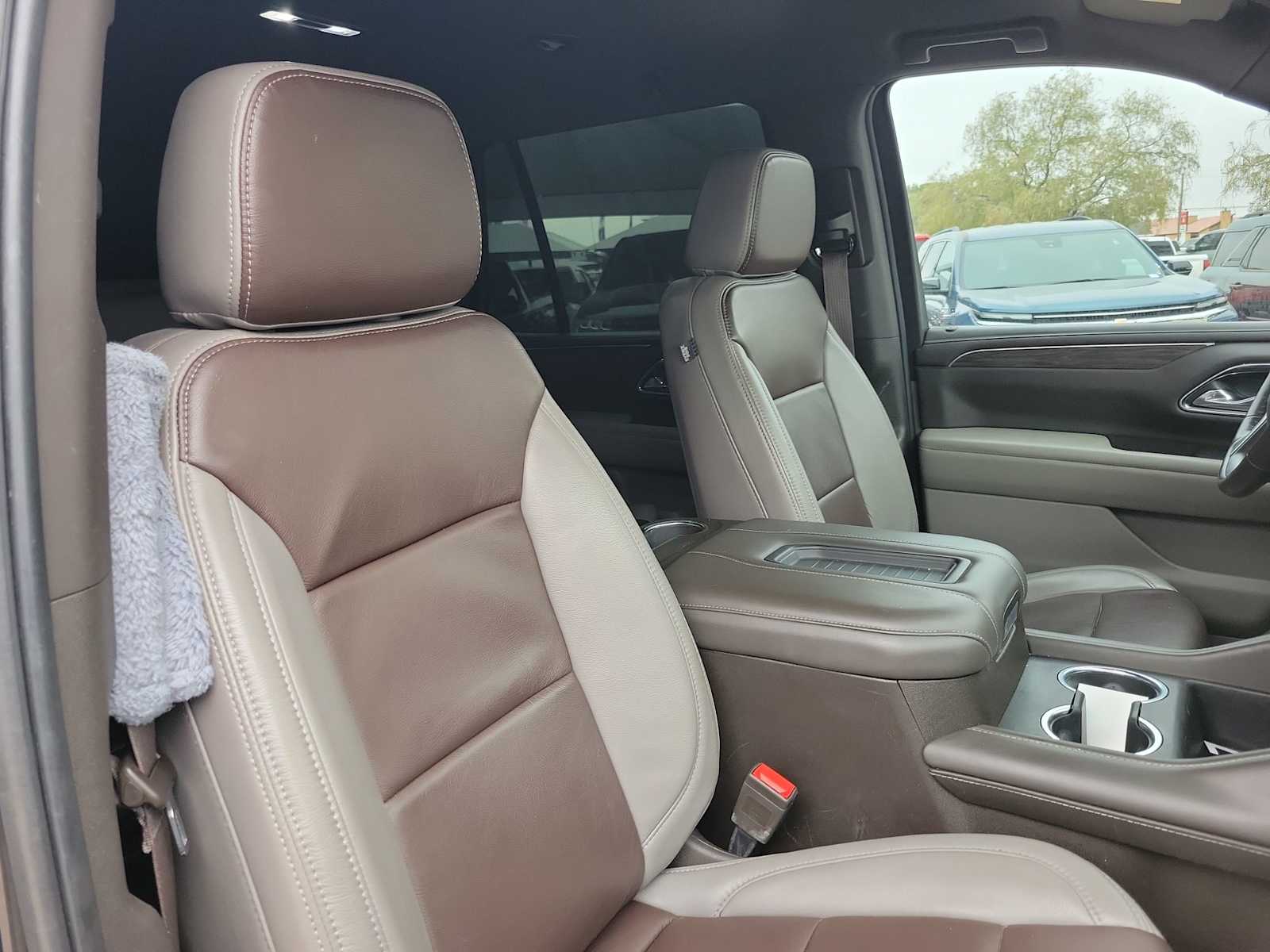 Thumbnail: 2023 Chevrolet Tahoe - 14