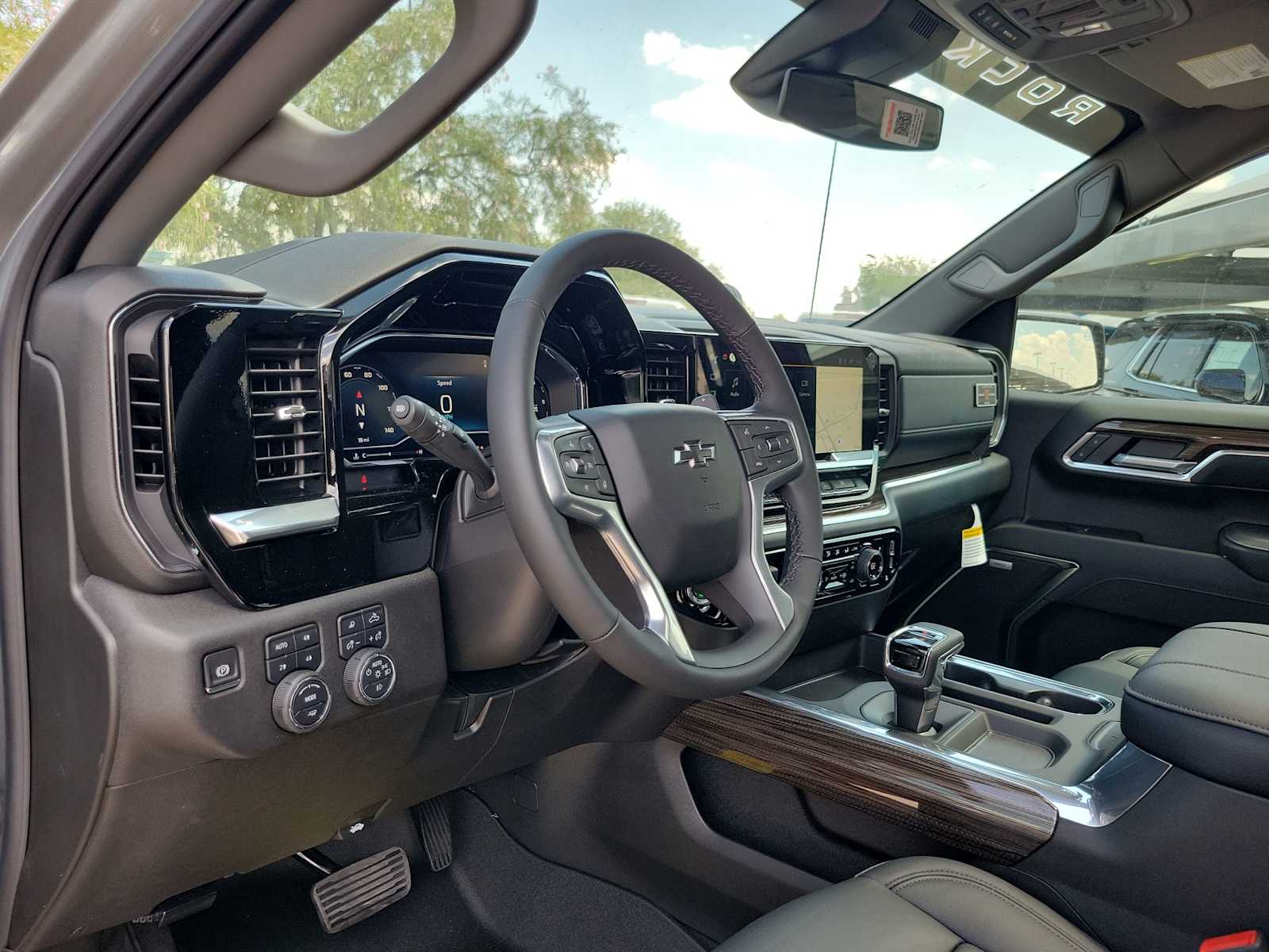 Thumbnail: 2025 Chevrolet Silverado 1500 - 2