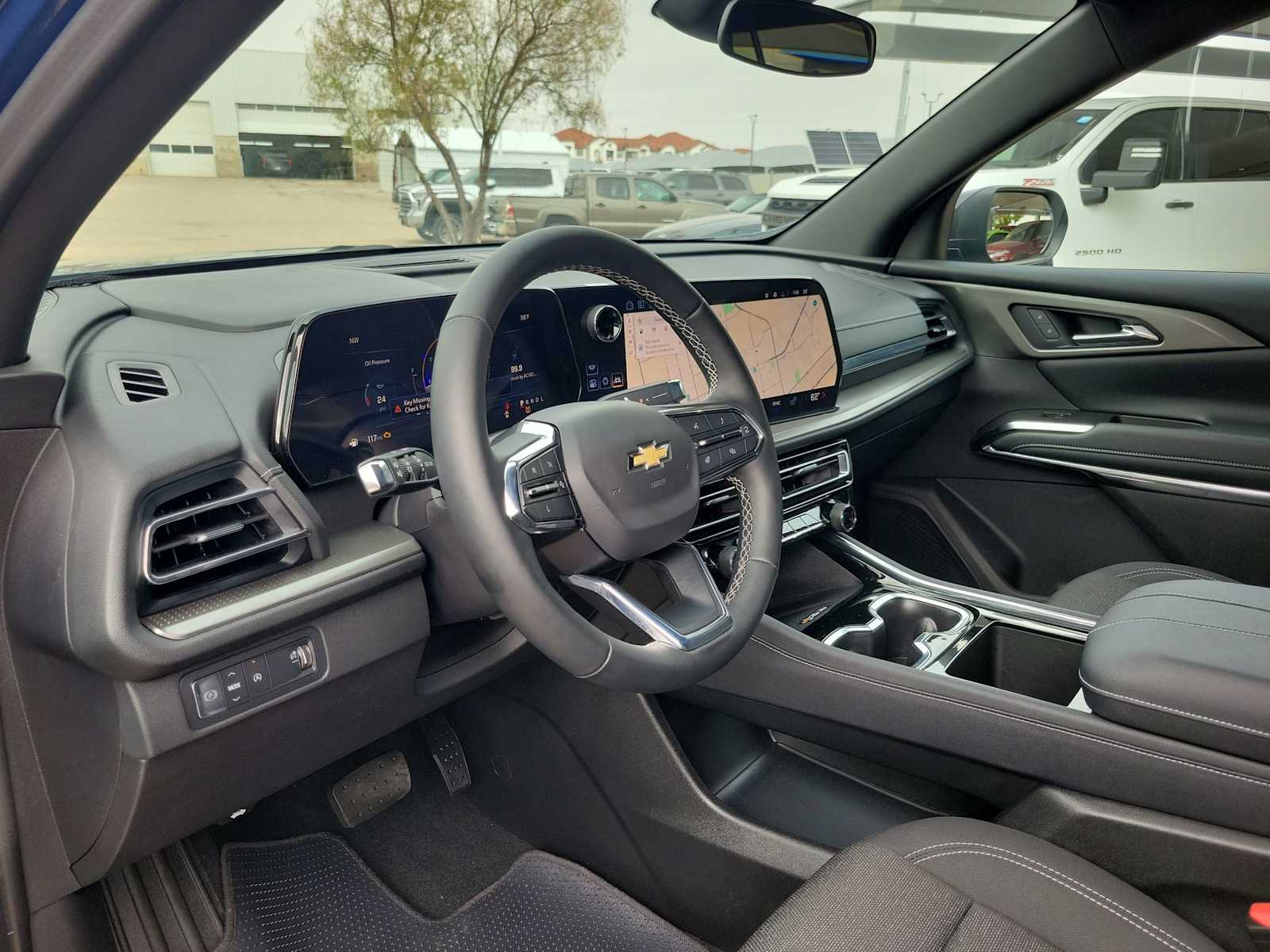 Thumbnail: 2025 Chevrolet Traverse - 2