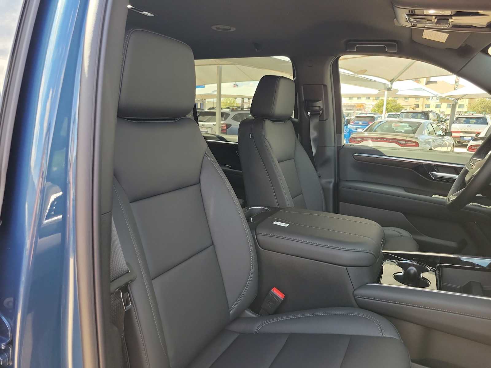 Thumbnail: 2026 Chevrolet Suburban - 14