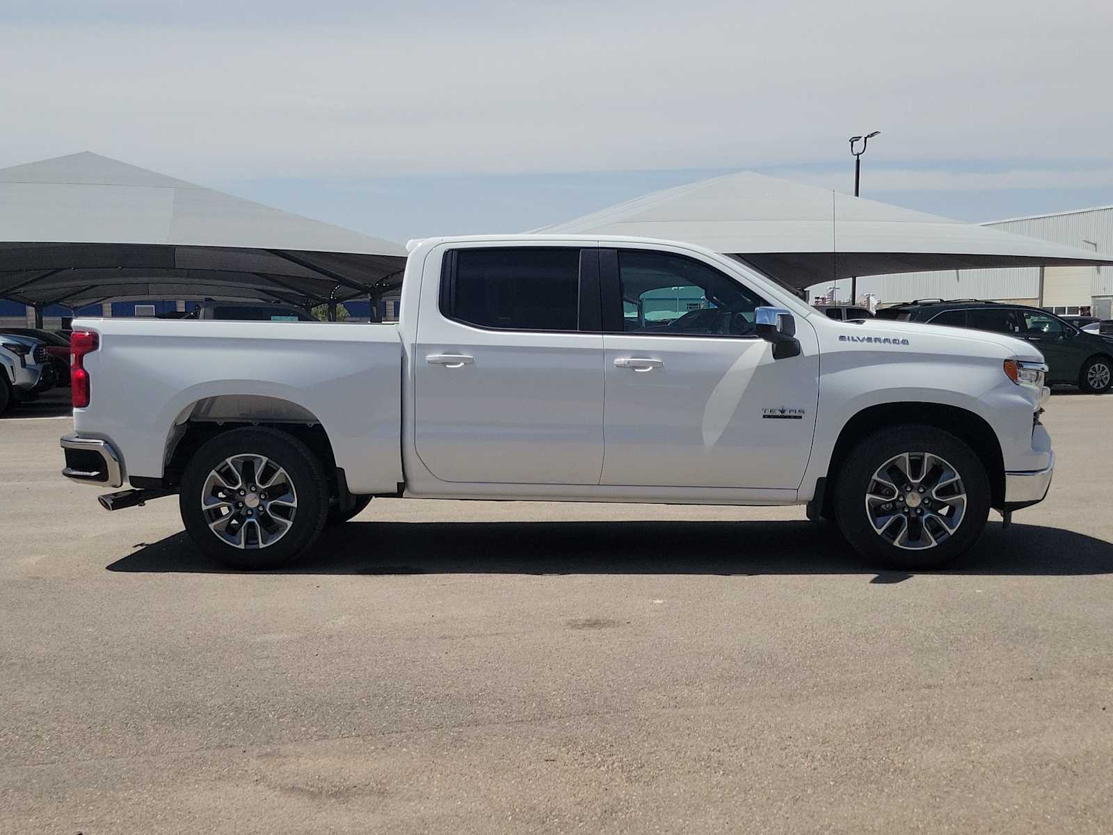 Thumbnail: 2026 Chevrolet Silverado 1500 - 9