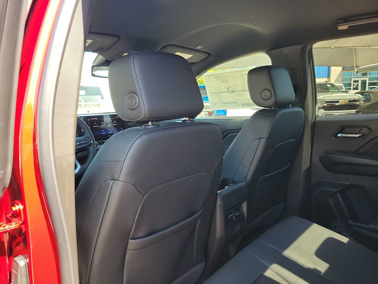 Thumbnail: 2026 Chevrolet Colorado - 12