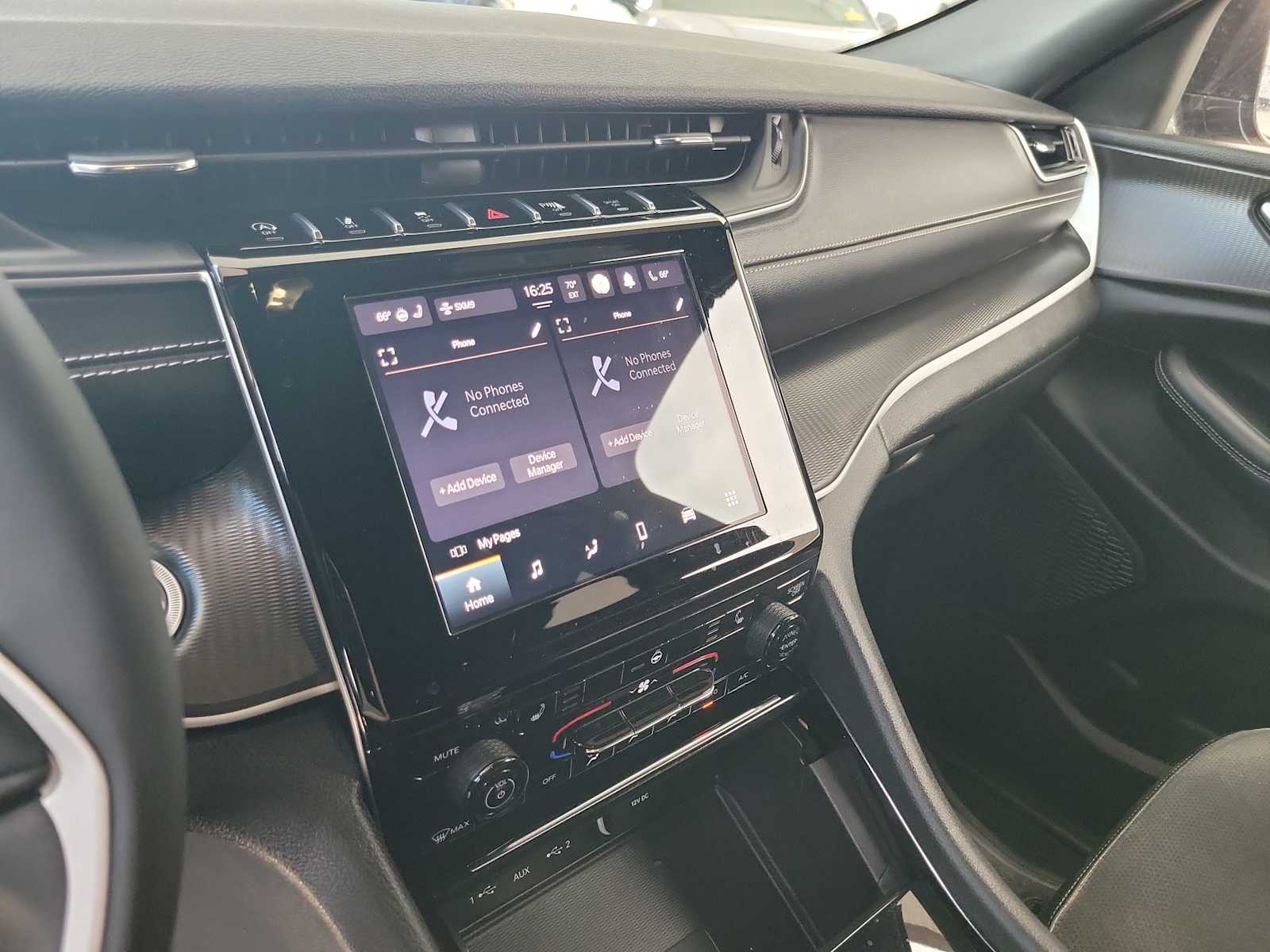 Thumbnail: 2023 Jeep Grand Cherokee - 20