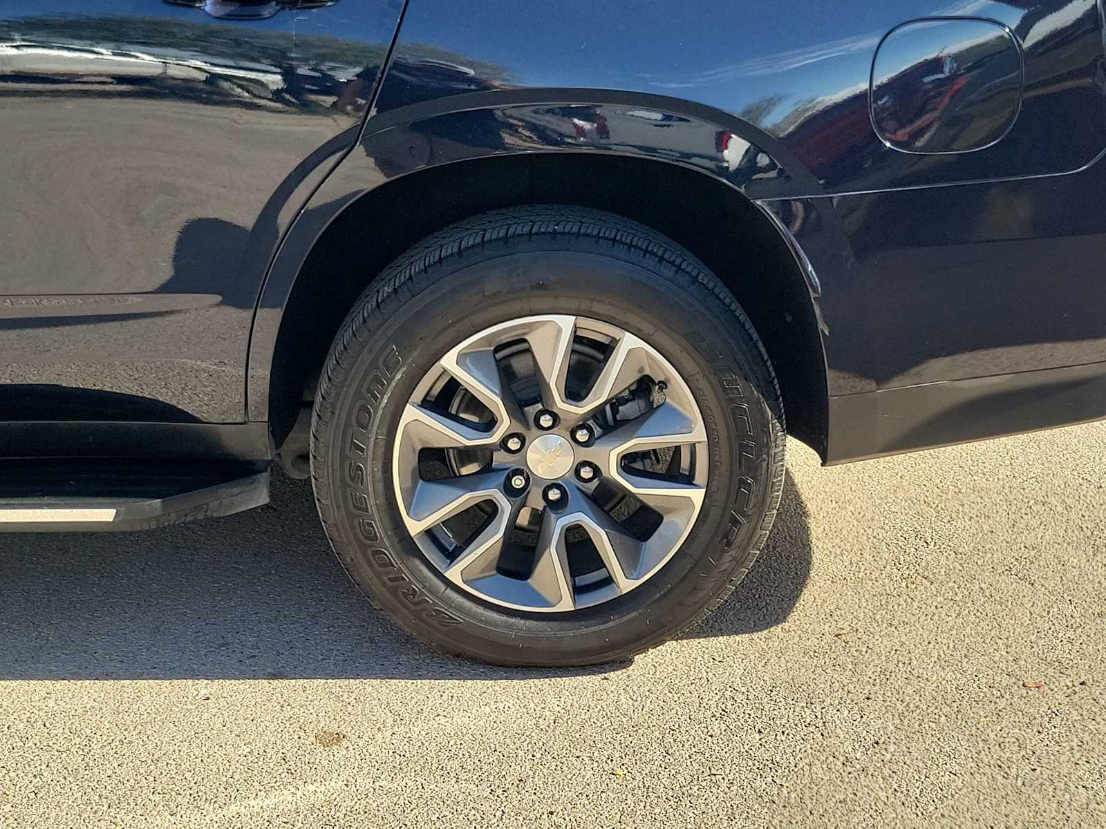 Thumbnail: 2022 Chevrolet Tahoe - 8