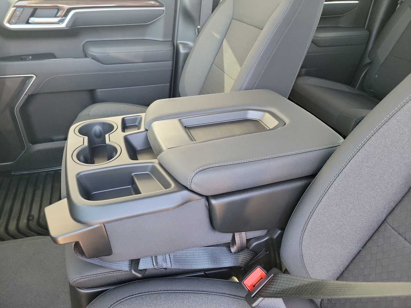 Thumbnail: 2026 Chevrolet Silverado 1500 - 16