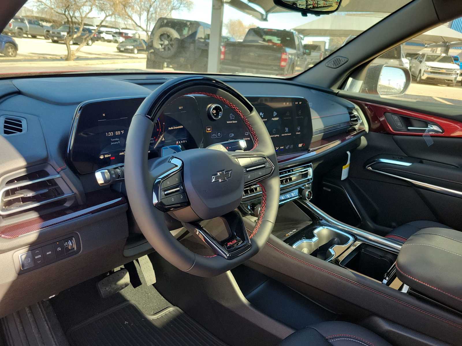 Thumbnail: 2026 Chevrolet Traverse - 2