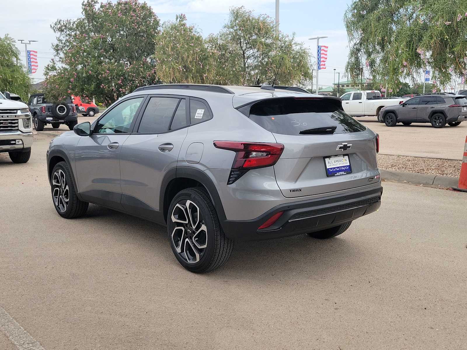Thumbnail: 2026 Chevrolet Trax - 6