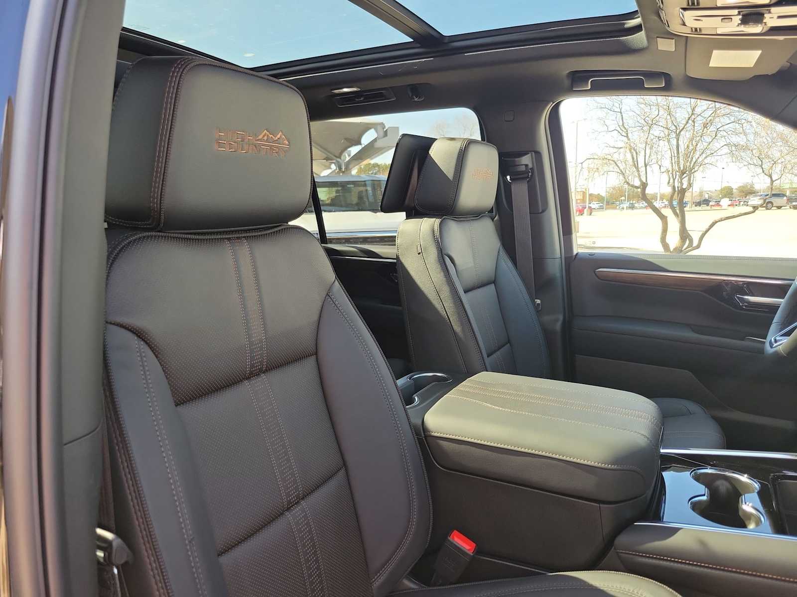 Thumbnail: 2026 Chevrolet Suburban - 18