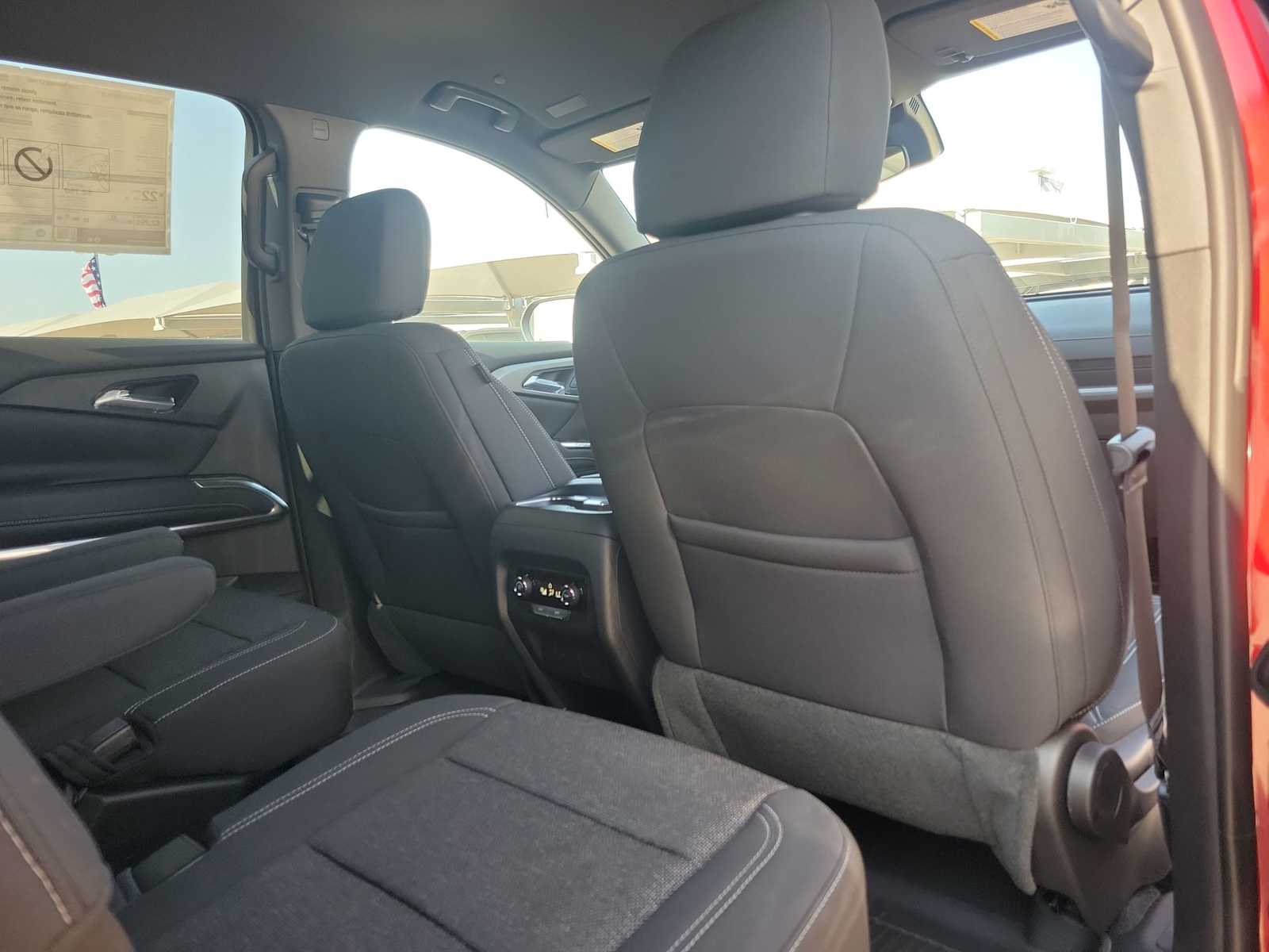 Thumbnail: 2026 Chevrolet Traverse - 16