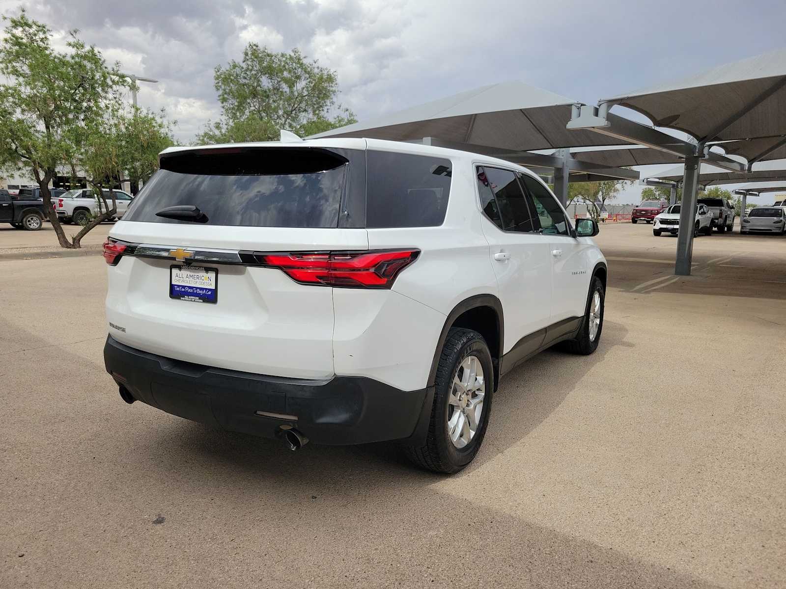 Thumbnail: 2022 Chevrolet Traverse - 8