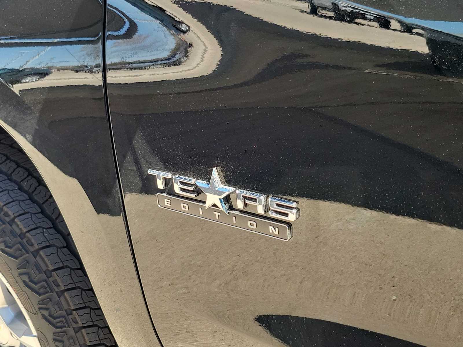 Thumbnail: 2026 Chevrolet Silverado 1500 - 3