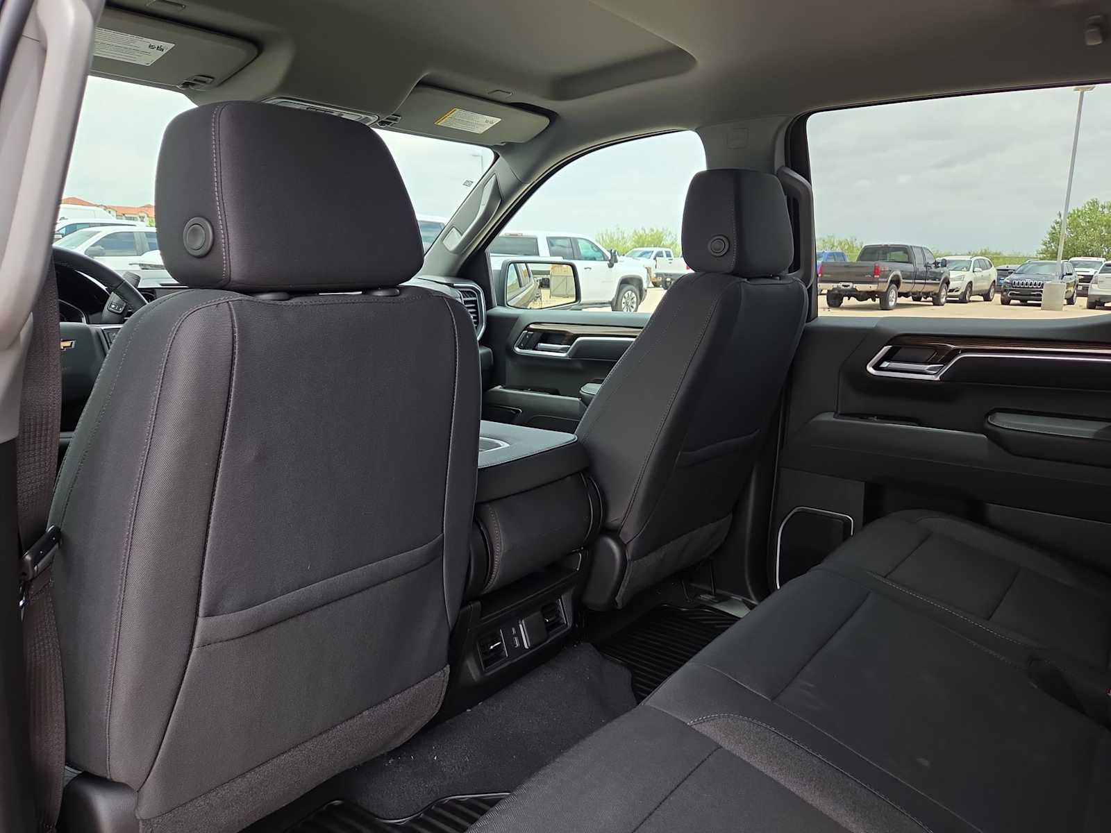 Thumbnail: 2026 Chevrolet Silverado 1500 - 15