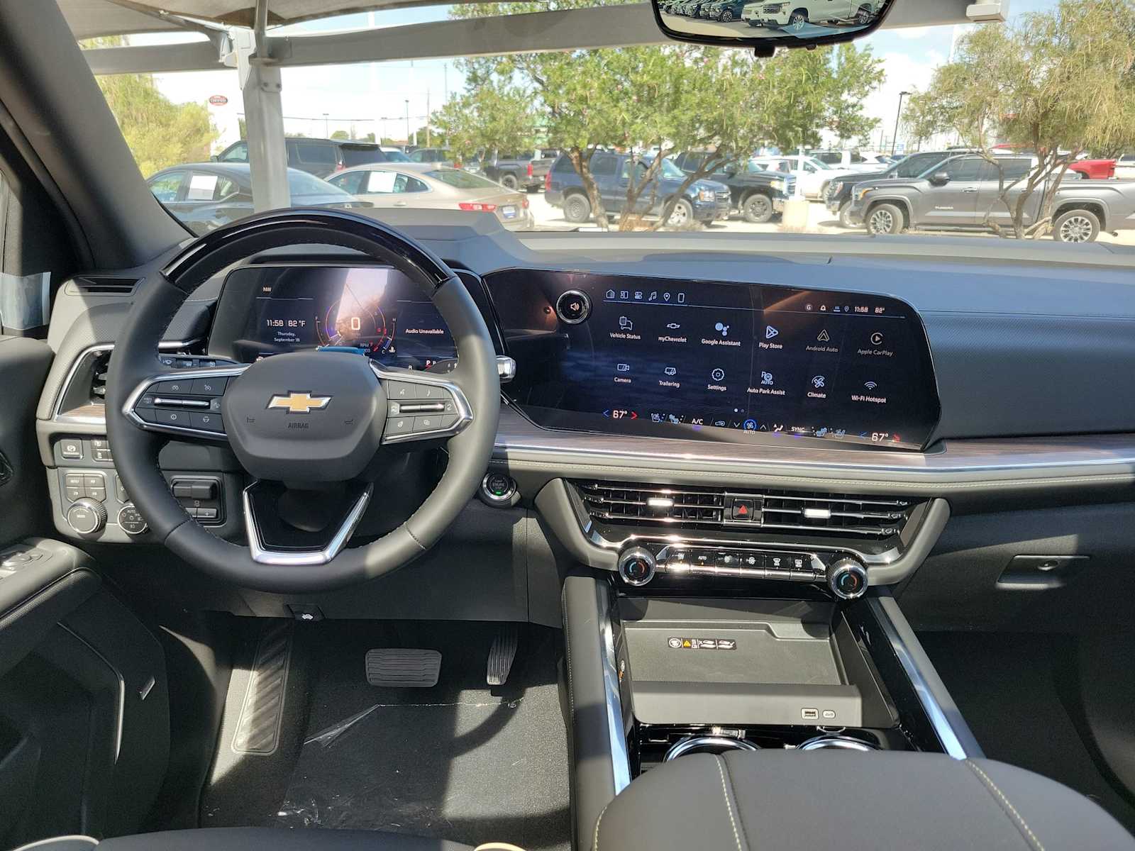 Thumbnail: 2026 Chevrolet Suburban - 10