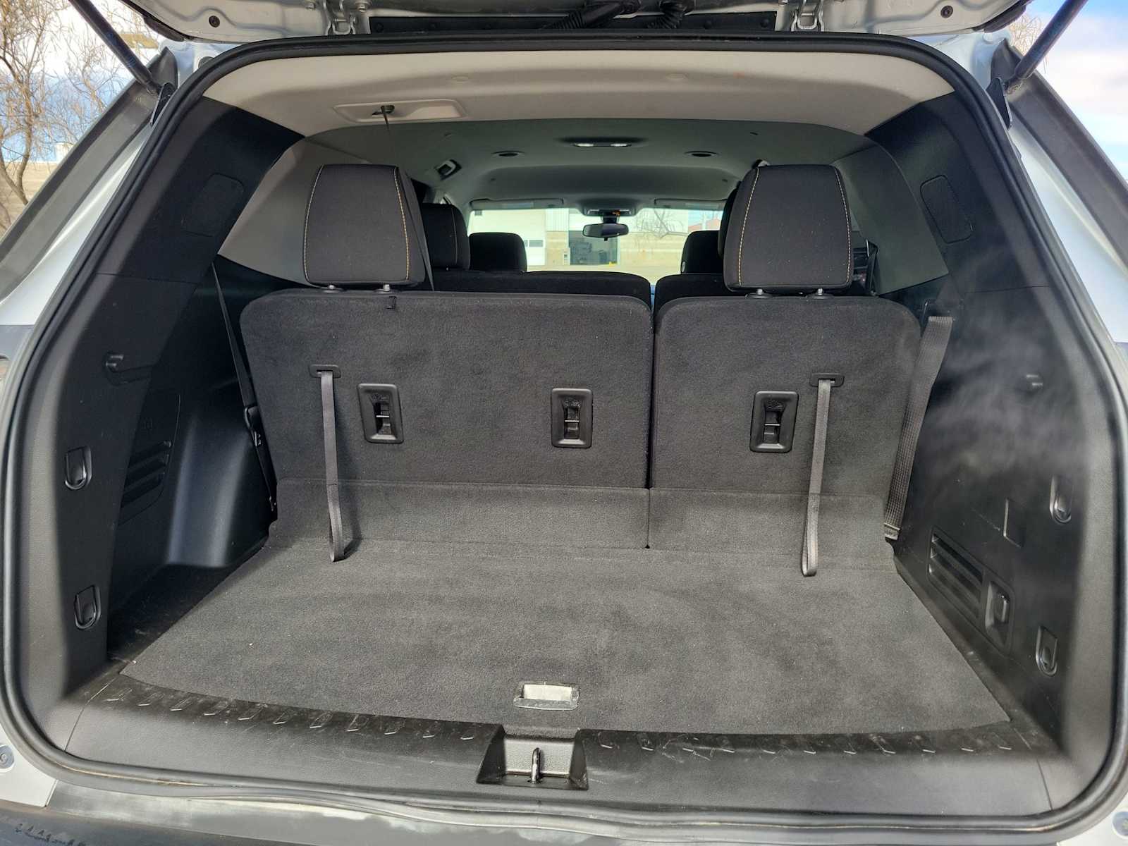 Thumbnail: 2021 Chevrolet Traverse - 19